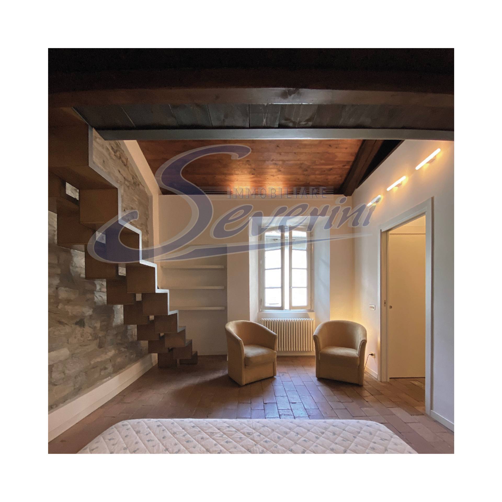 Appartamento in casa d\'epoca in affitto a Como