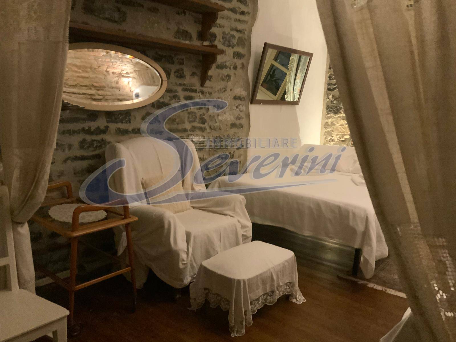 Appartamento in palazzo d\'epoca in affitto a Como