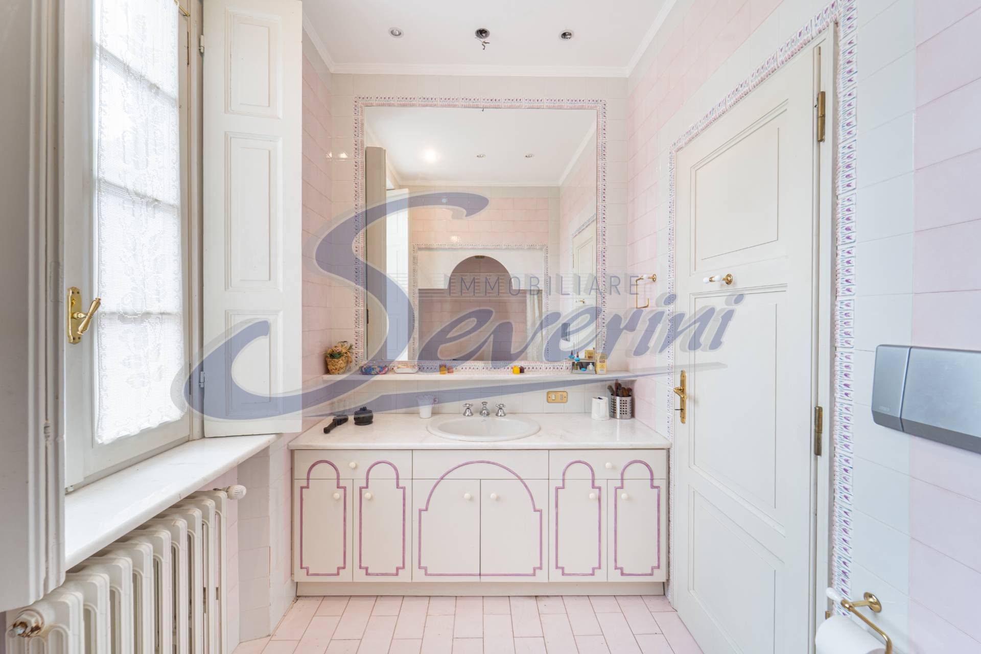 Villa in vendita a Albese con Cassano