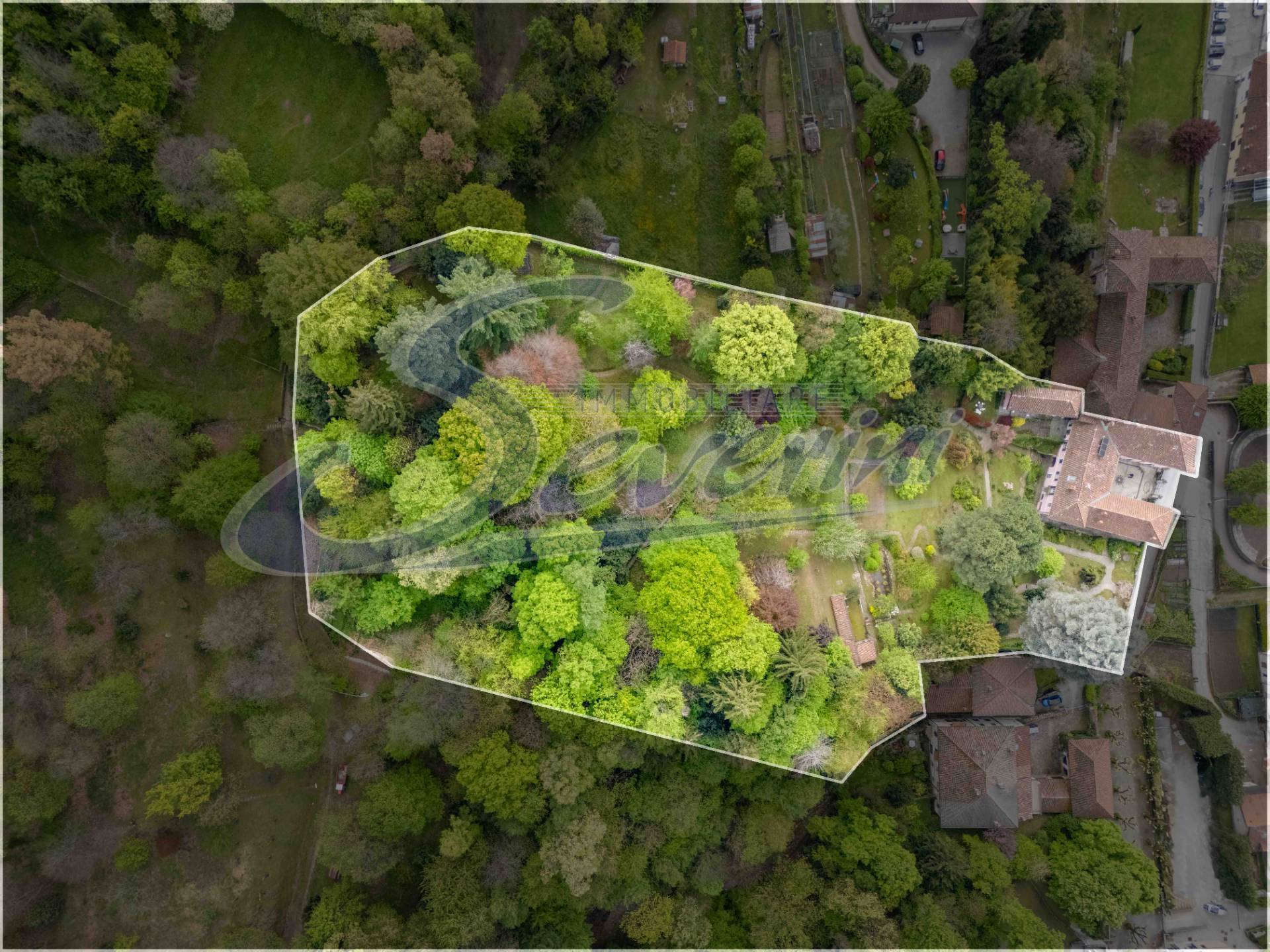 Villa in vendita a Albese con Cassano