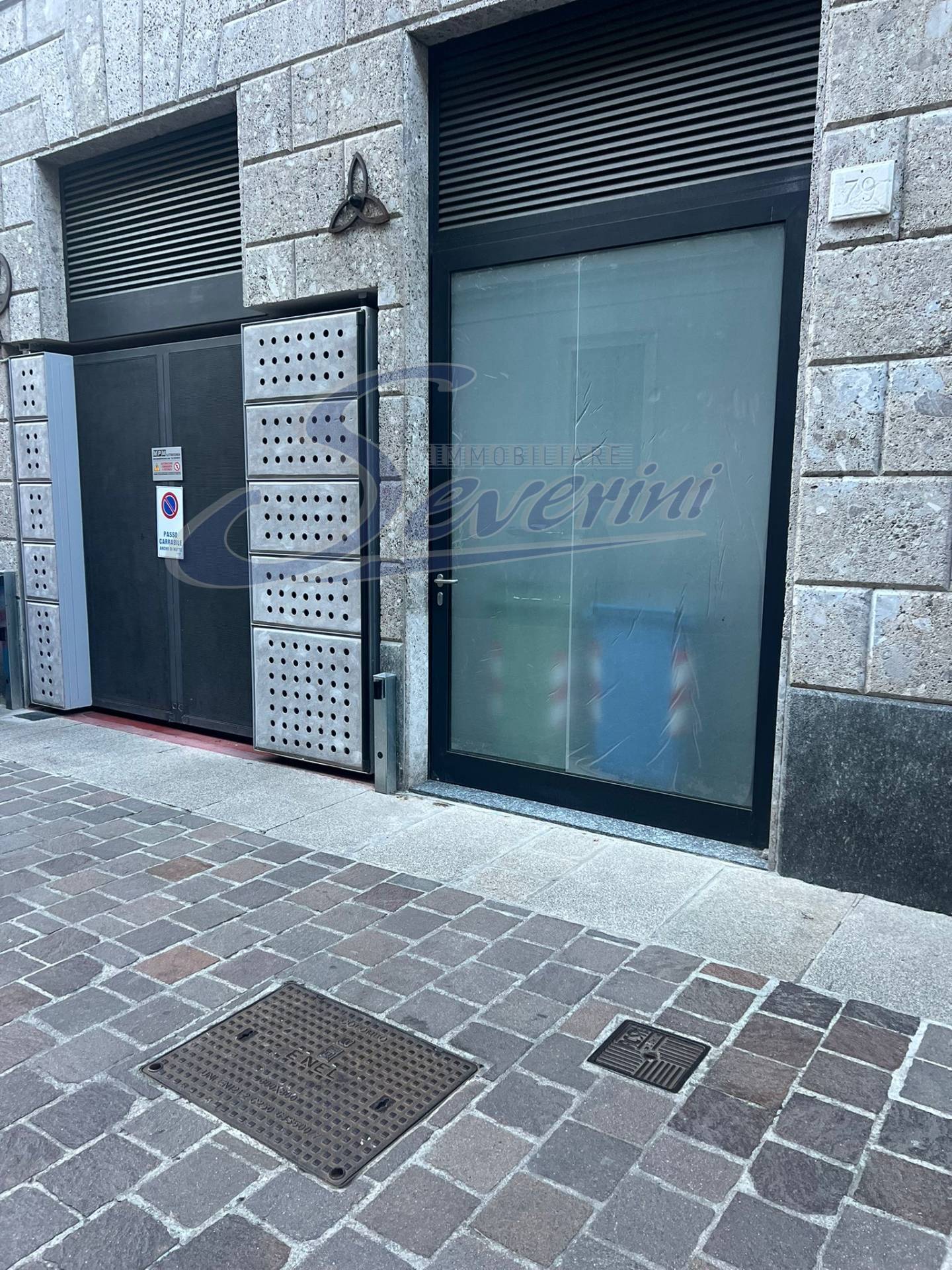 Box o garage in affitto a Como