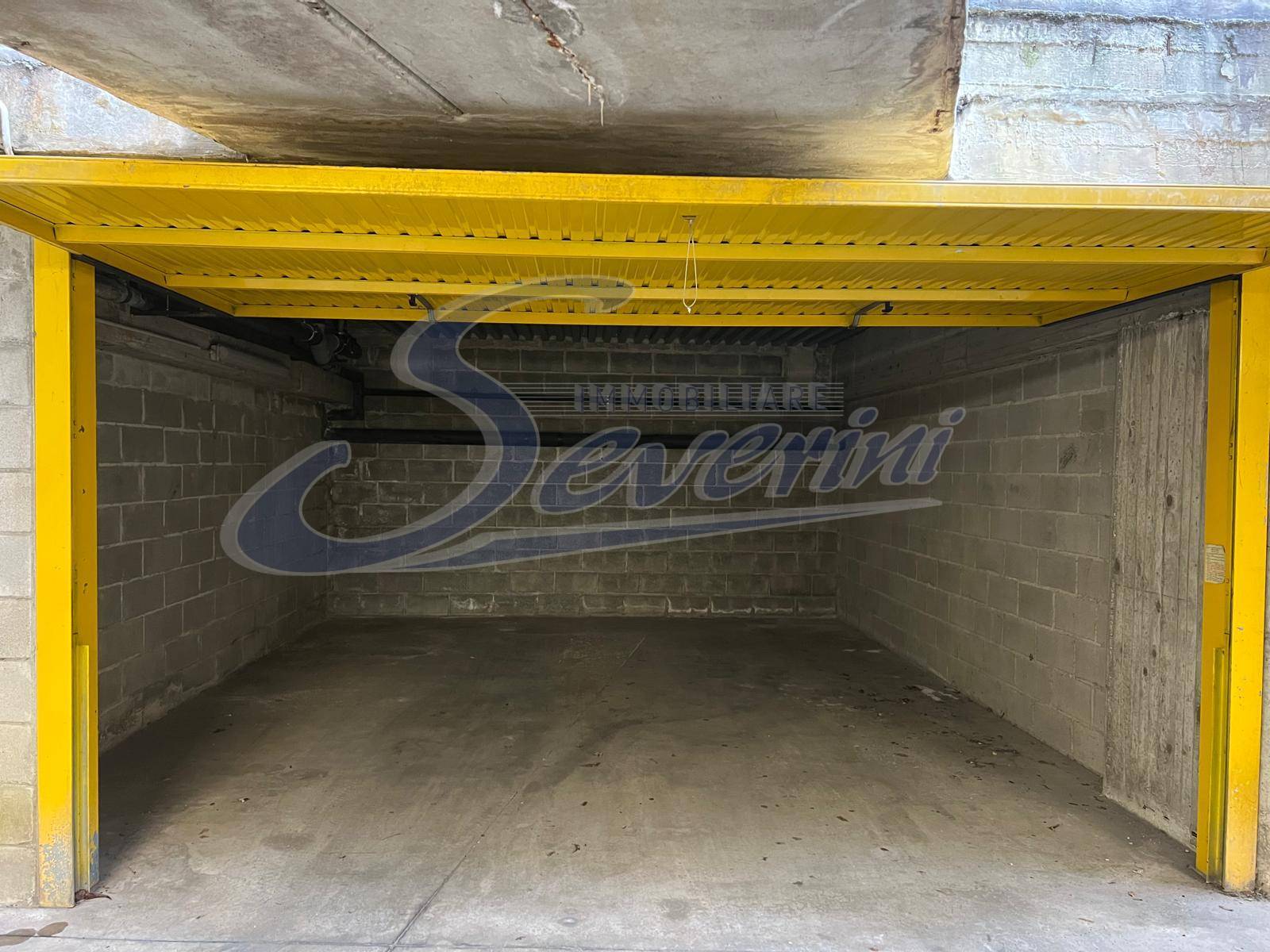 Box o garage in affitto a Como