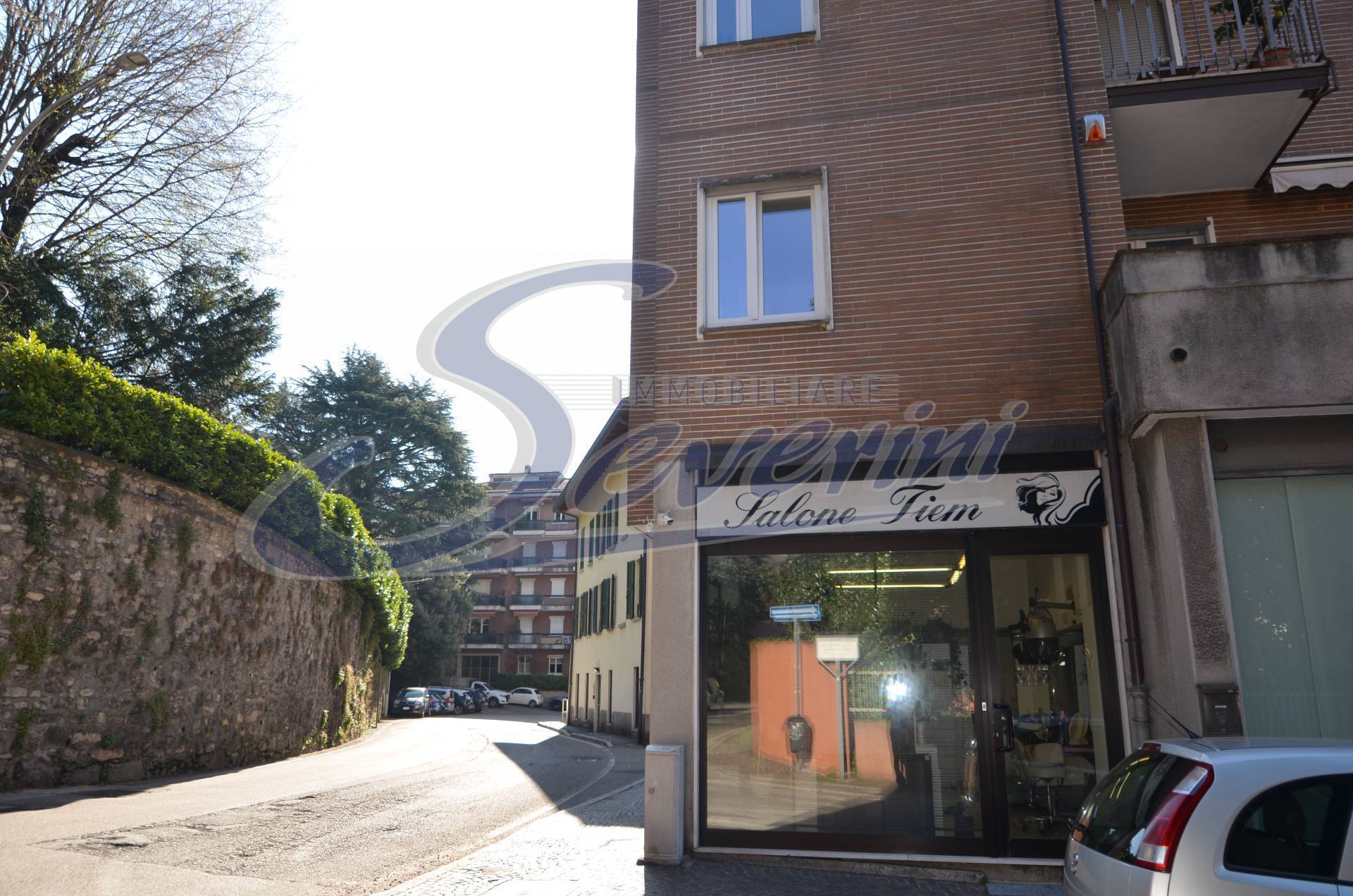 Negozio in vendita a Como
