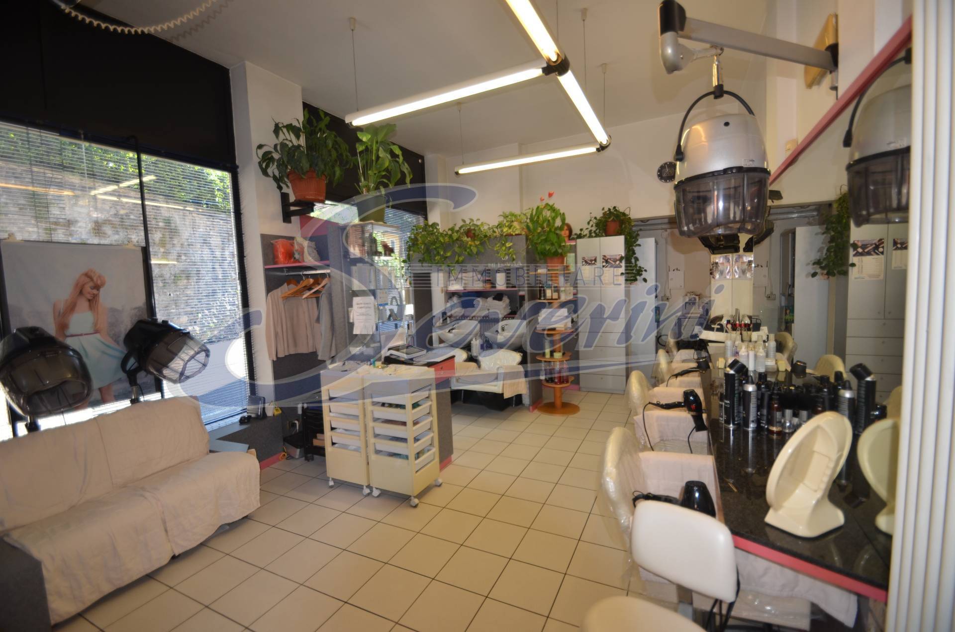 Negozio in vendita a Como