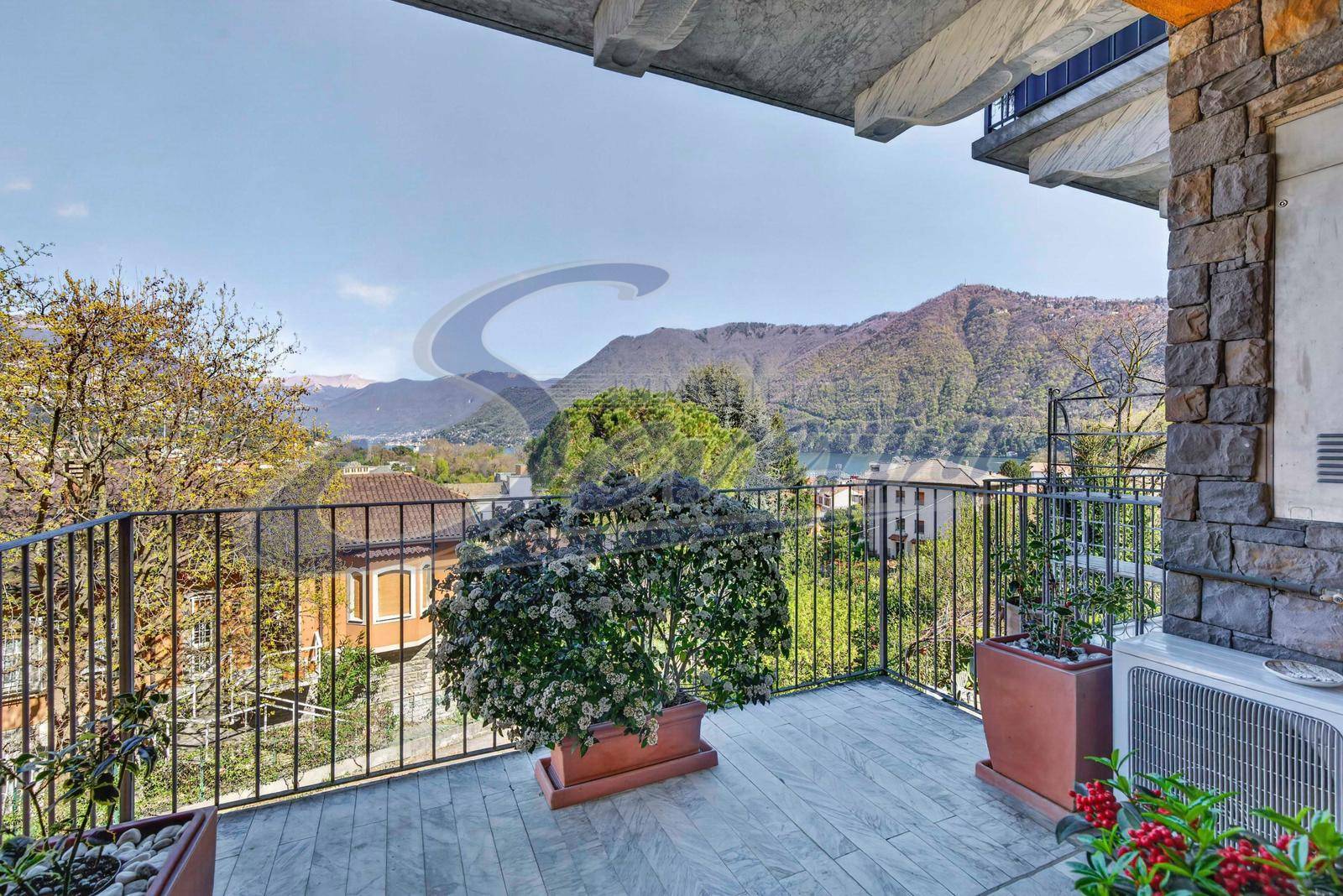 Appartamento in vendita a Como