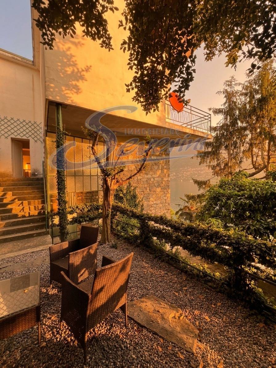 Casa indipendente in affitto a Brienno