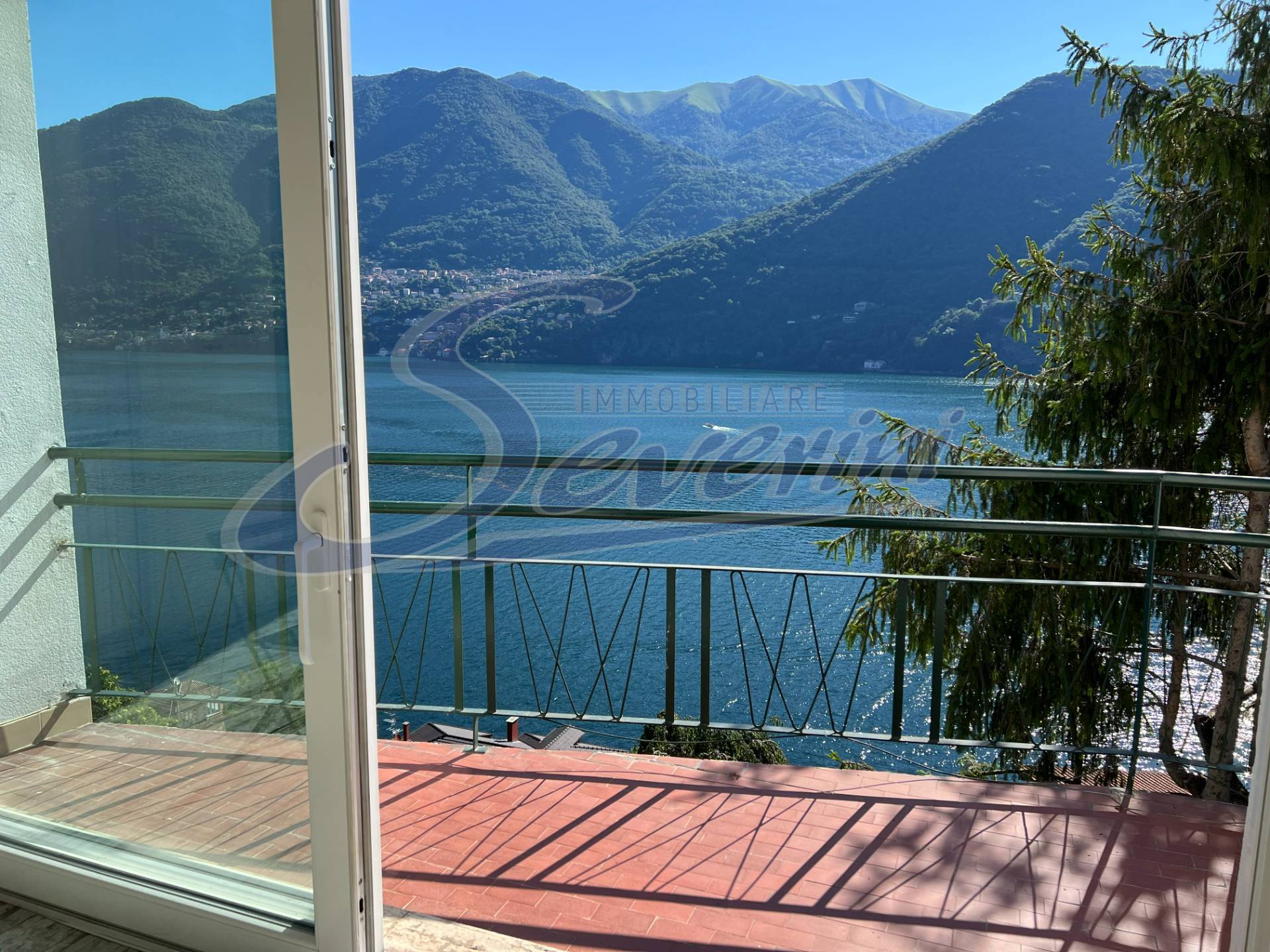 Villa in affitto a Brienno