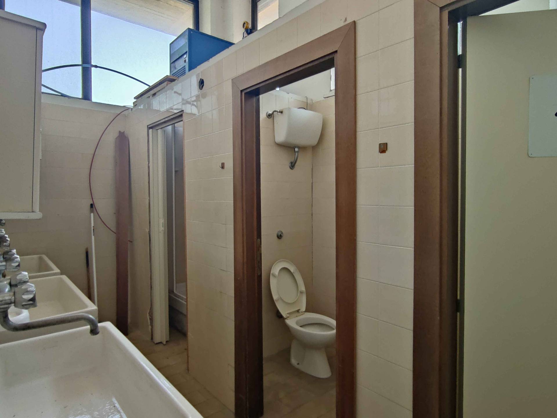 Locale artigianale/laboratorio in vendita a Acquaviva Picena