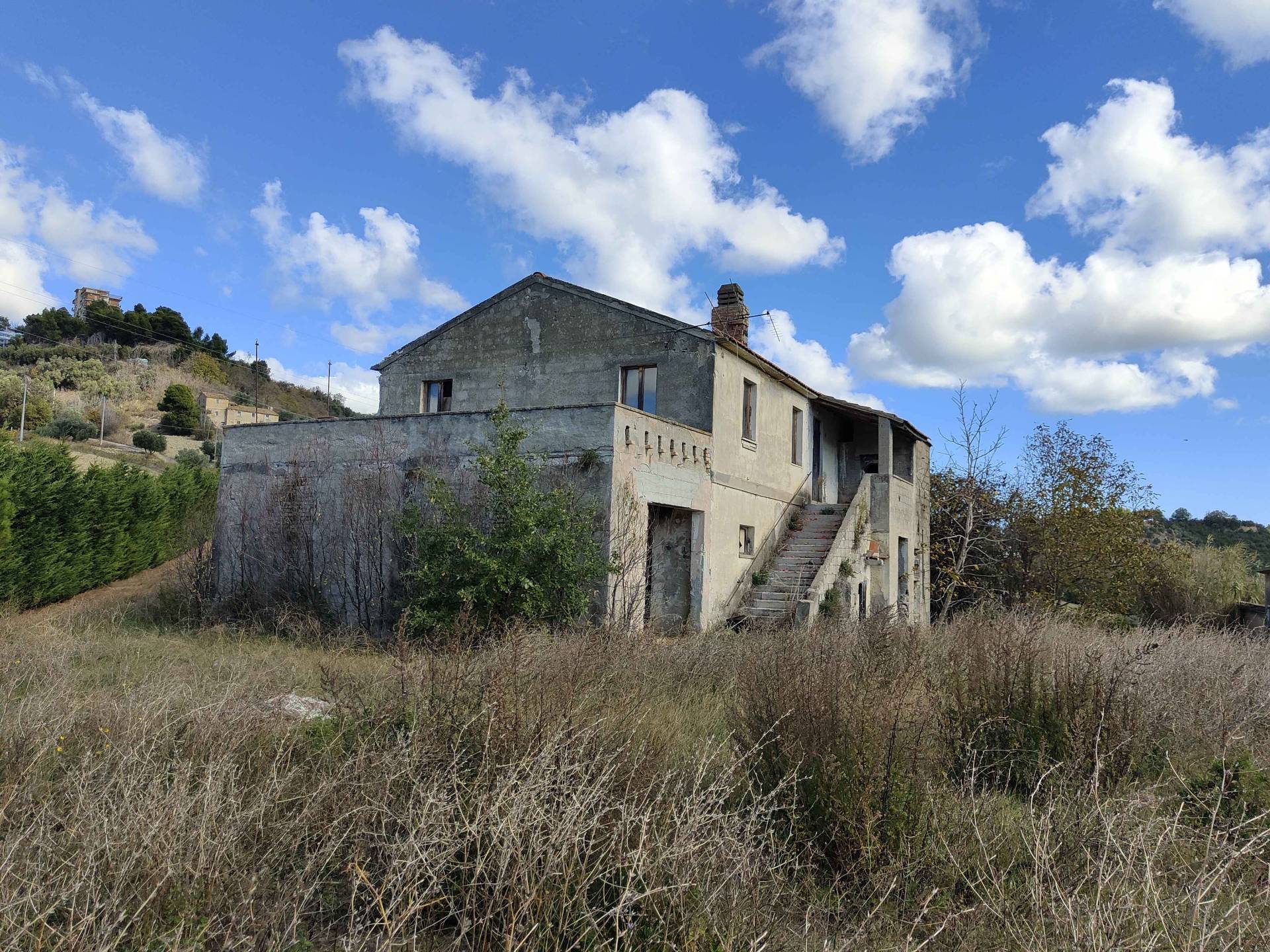 Rustico/Casale in vendita a Acquaviva Picena