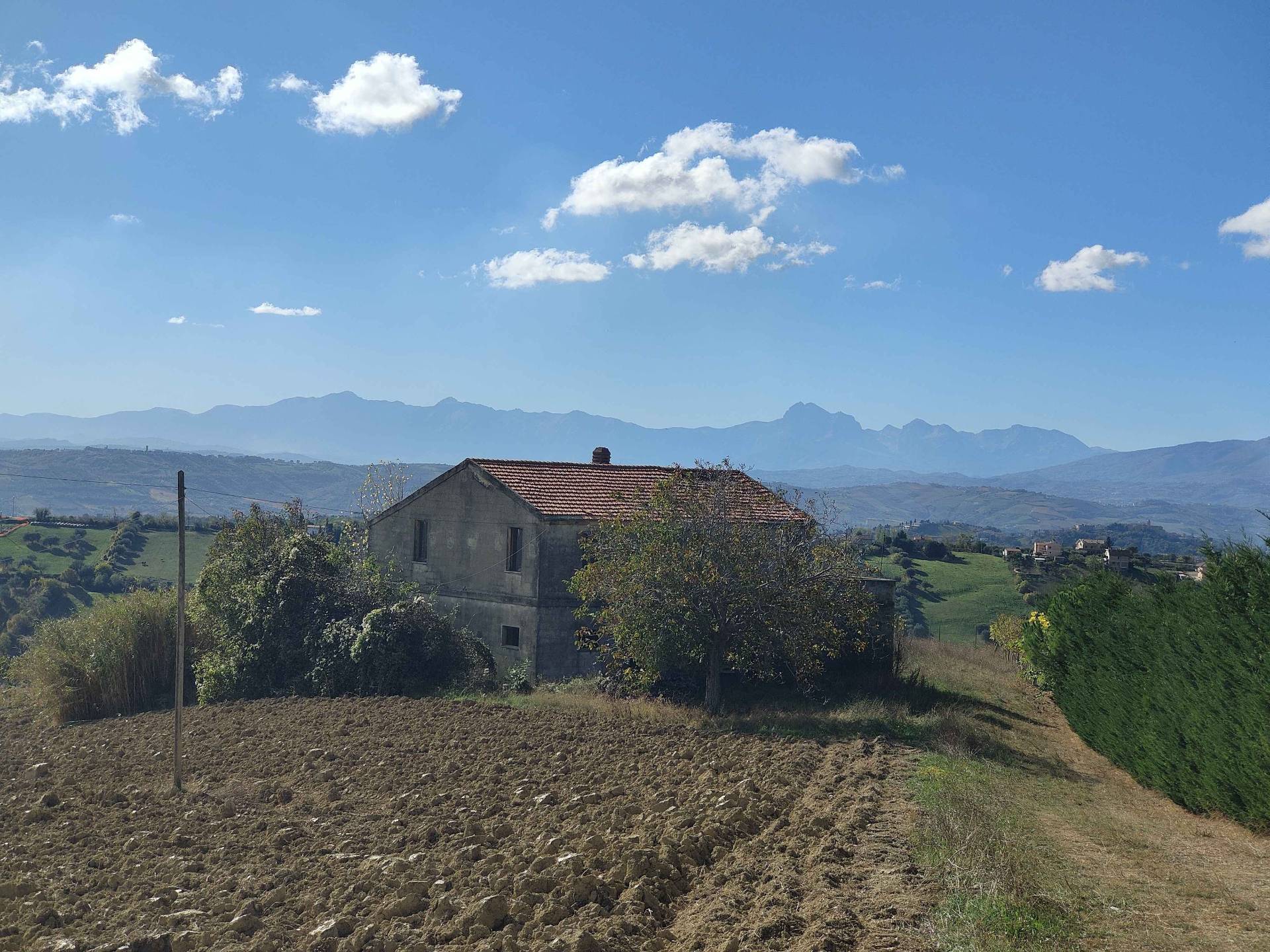 Rustico/Casale in vendita a Acquaviva Picena