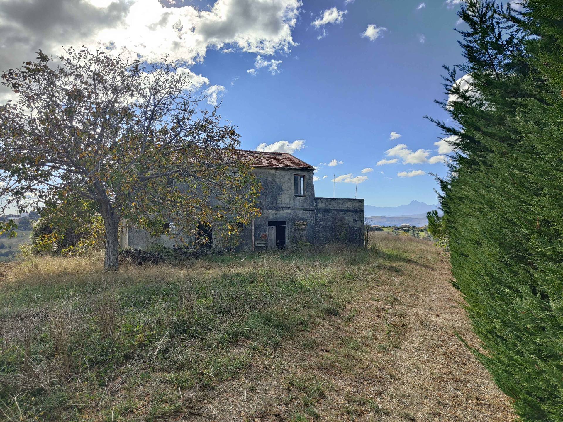Rustico/Casale in vendita a Acquaviva Picena