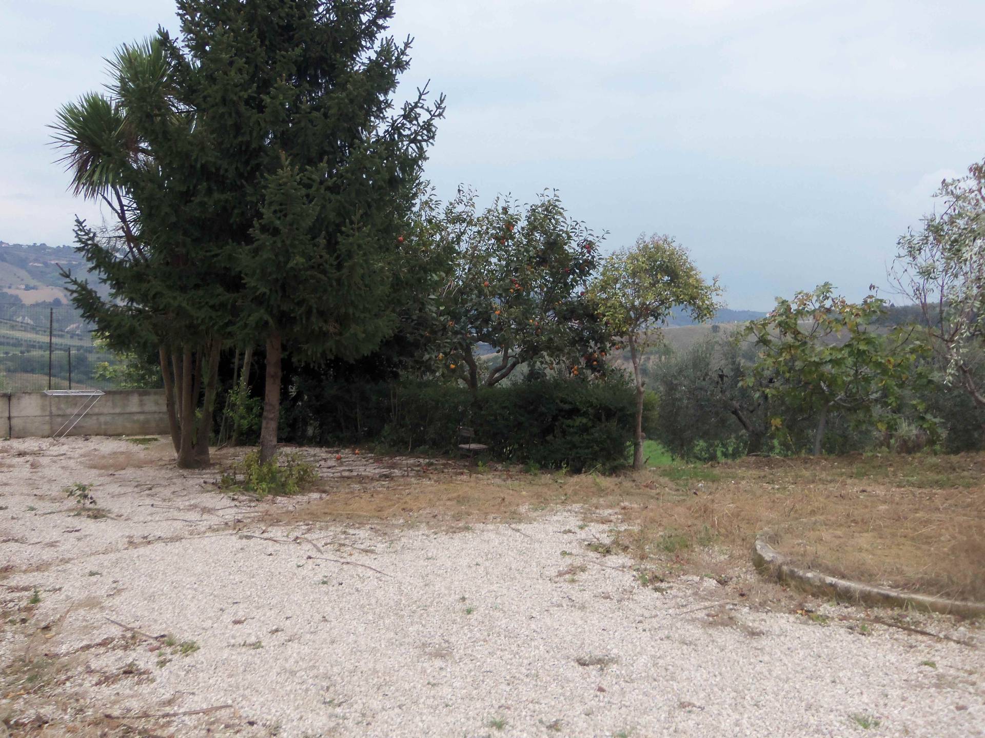 Rustico/Casale in vendita a Acquaviva Picena