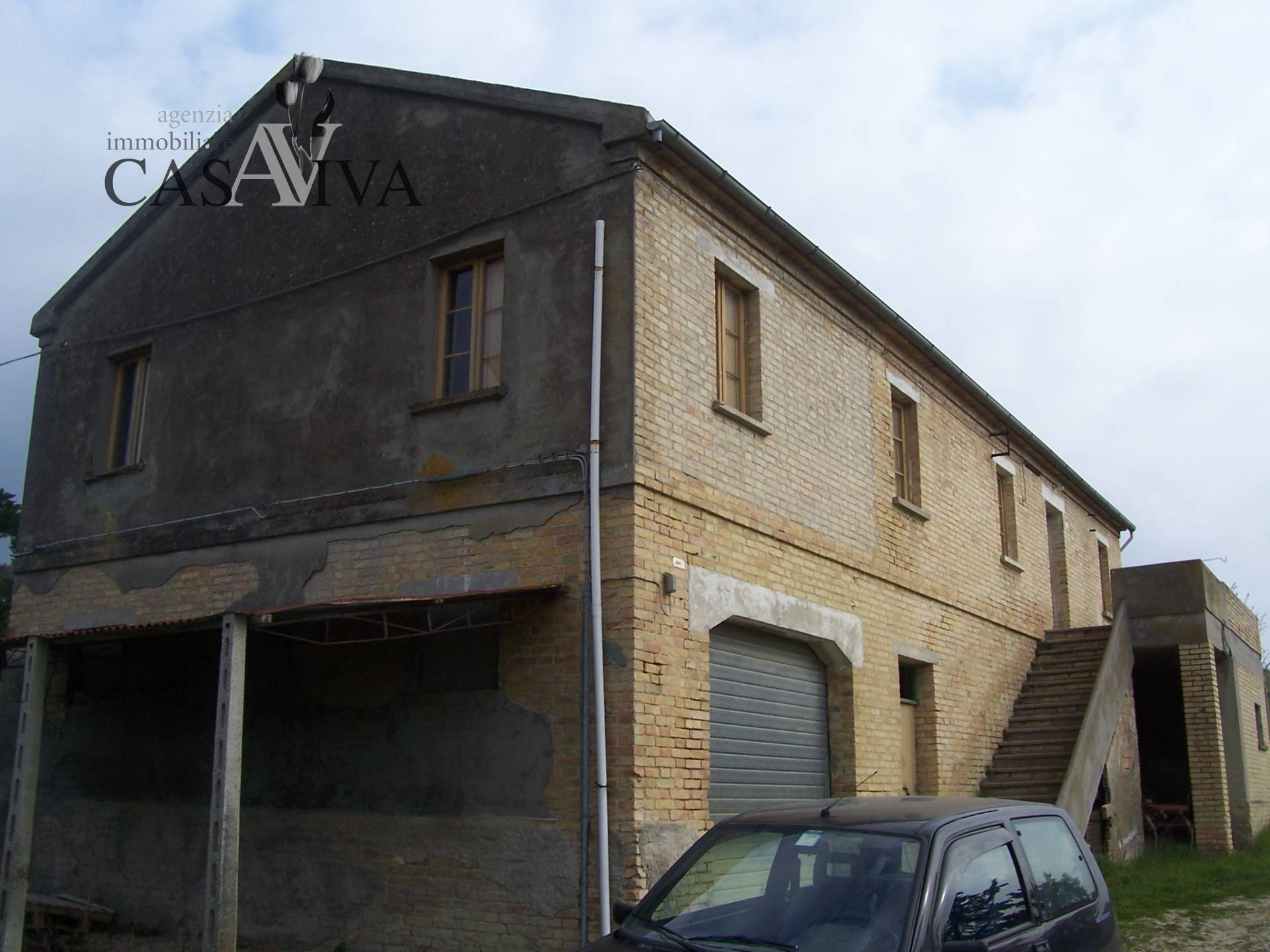 Rustico/Casale in vendita a Acquaviva Picena, Panoramica