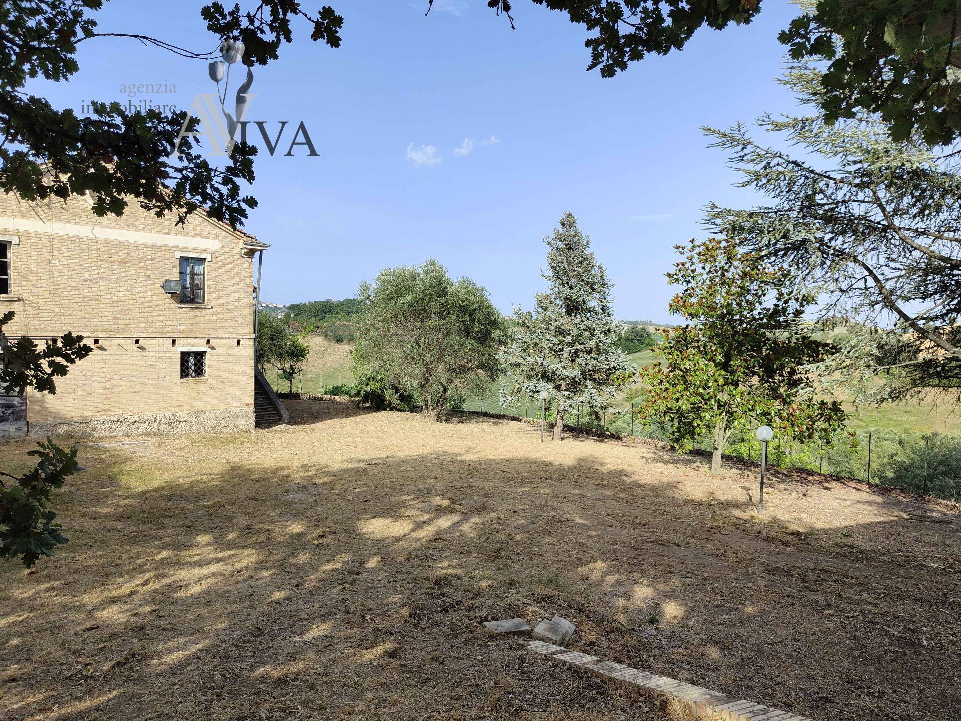 Rustico/Casale in vendita a Acquaviva Picena, Forola