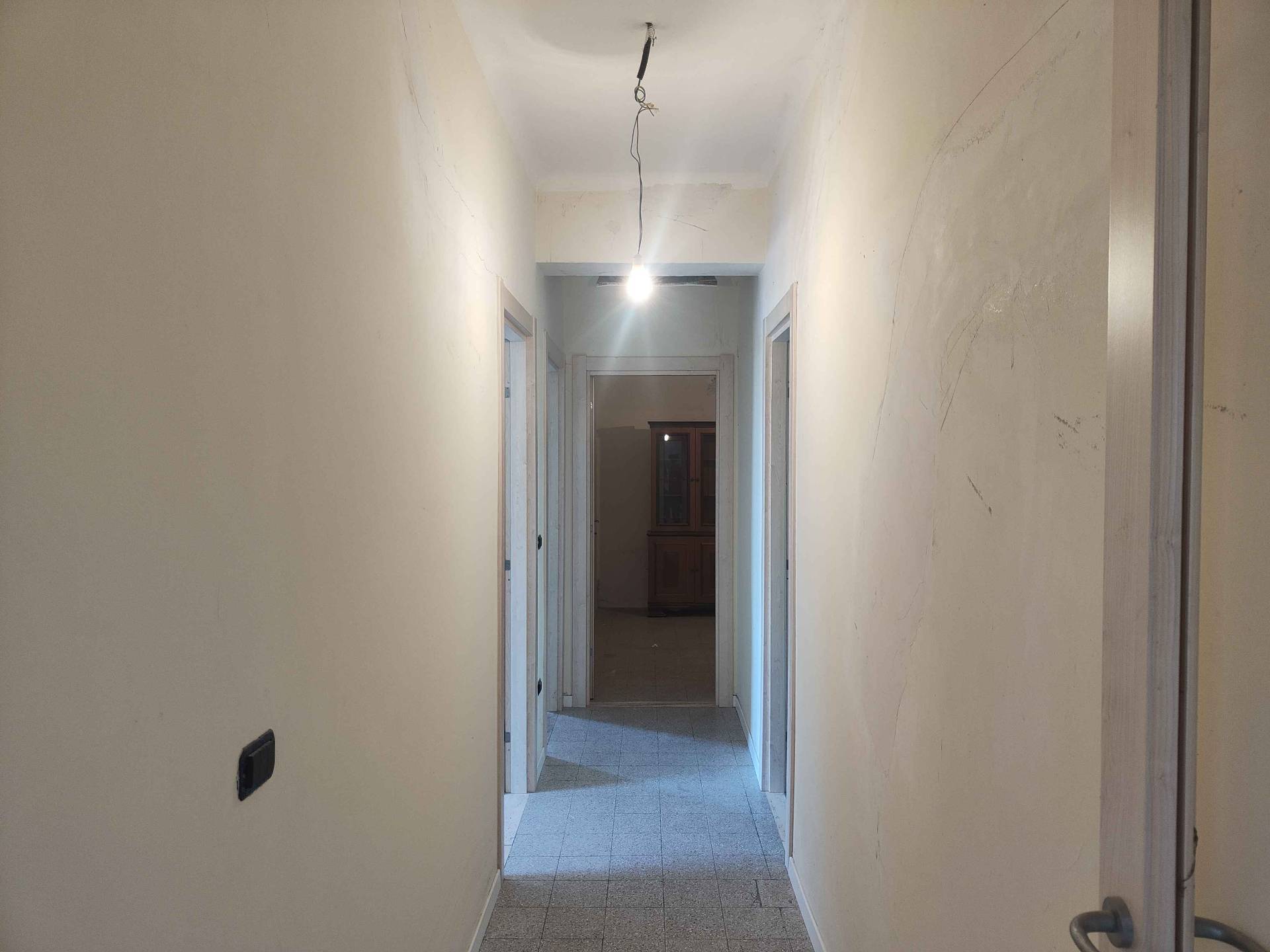 Rustico/Casale in vendita a Acquaviva Picena, Centrale