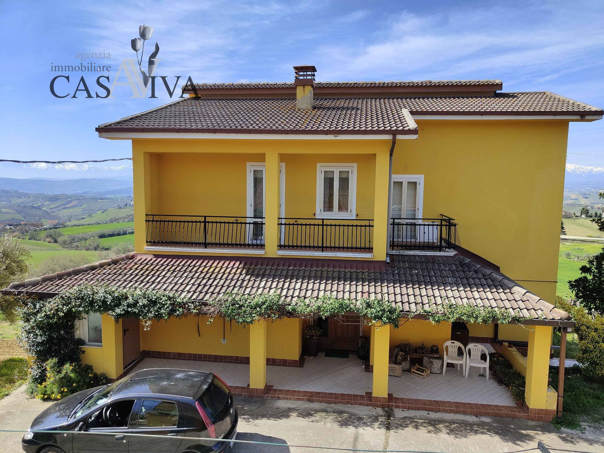 Rustico/Casale in vendita a Acquaviva Picena, Centrale