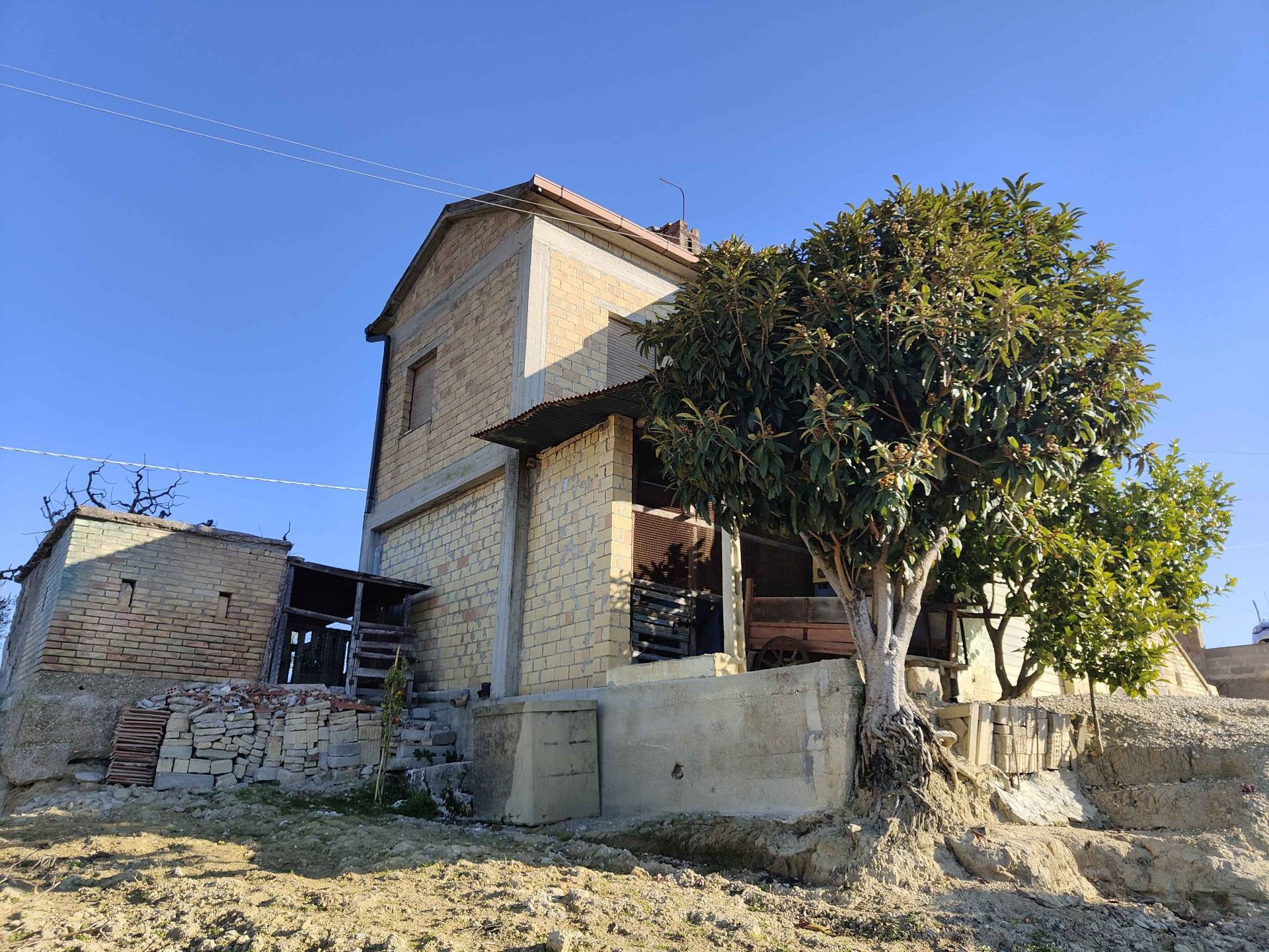 Rustico/Casale in vendita a Acquaviva Picena, Forola