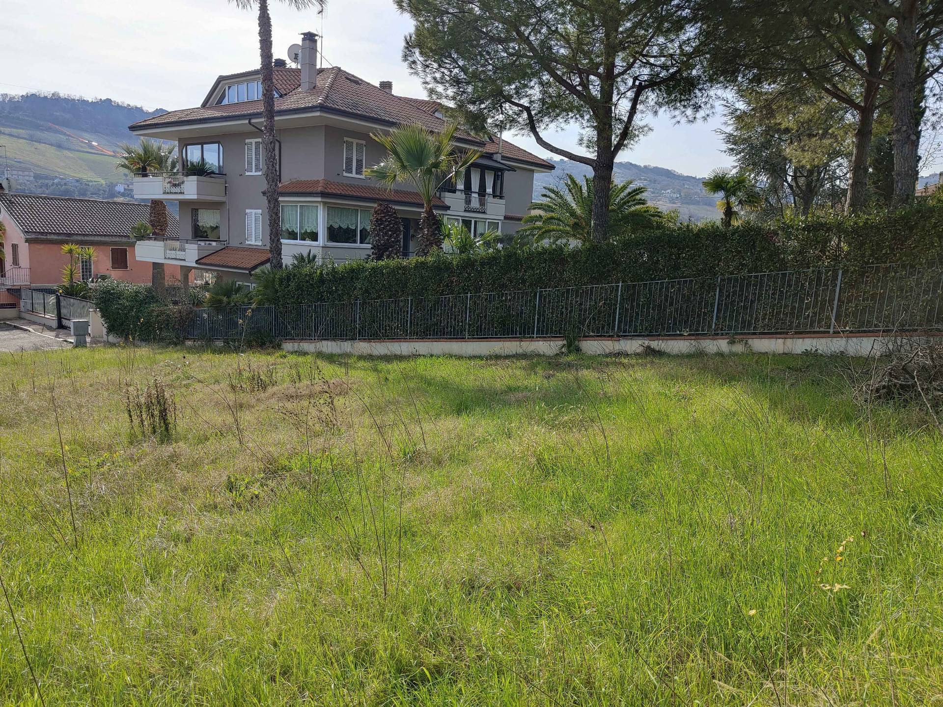 Terreno edificabile in vendita a San Benedetto del Tronto, COLLINARE