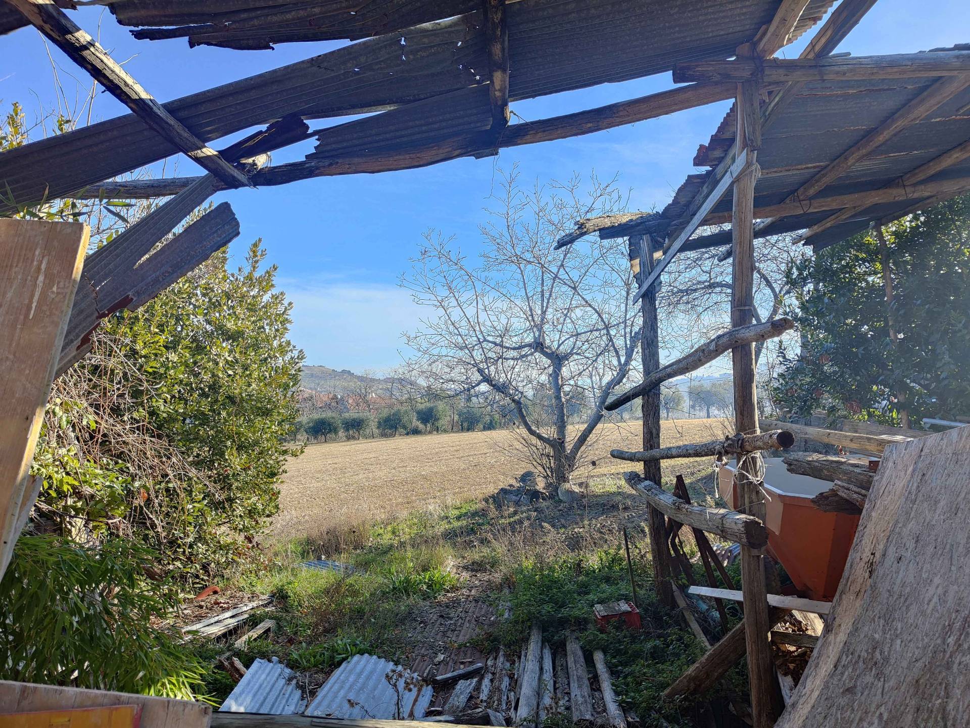 Rustico/Casale in vendita a Acquaviva Picena, Panoramica