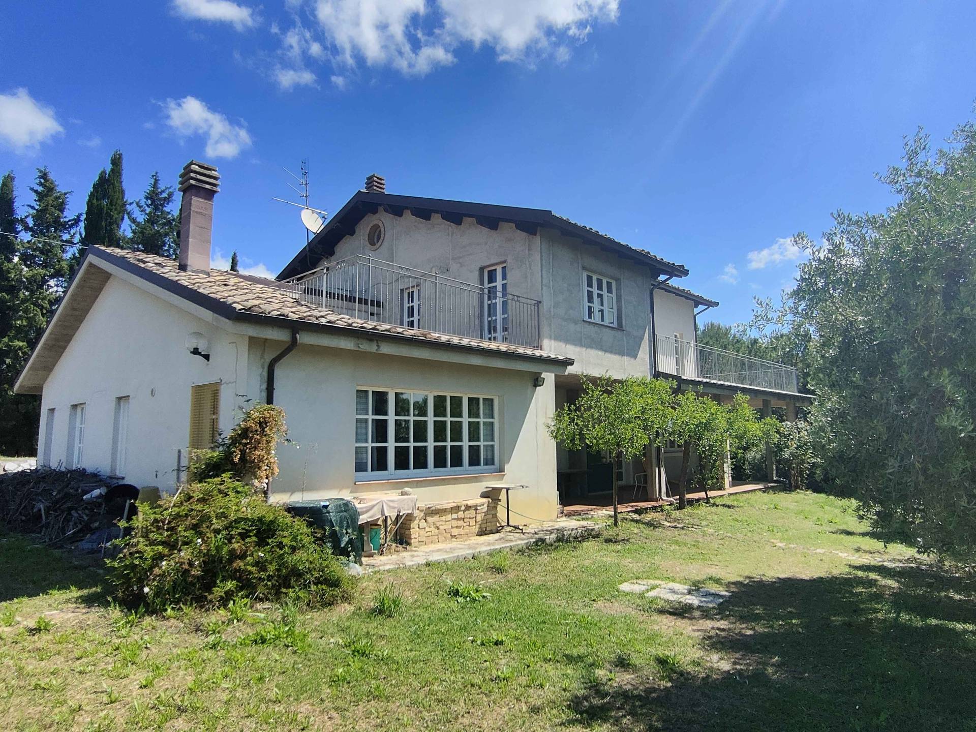 Rustico/Casale in vendita a Acquaviva Picena, Panoramica