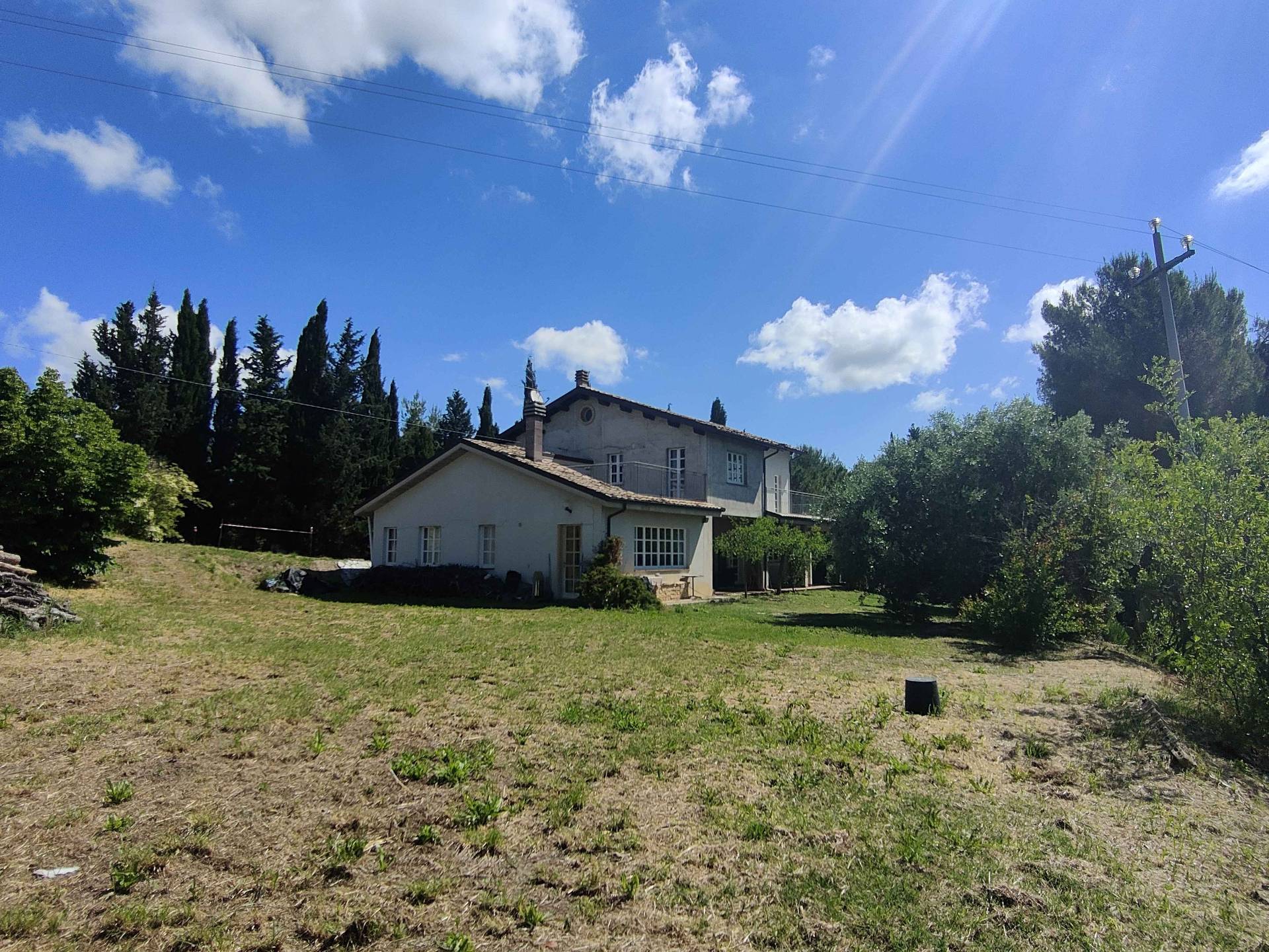 Rustico/Casale in vendita a Acquaviva Picena, Panoramica