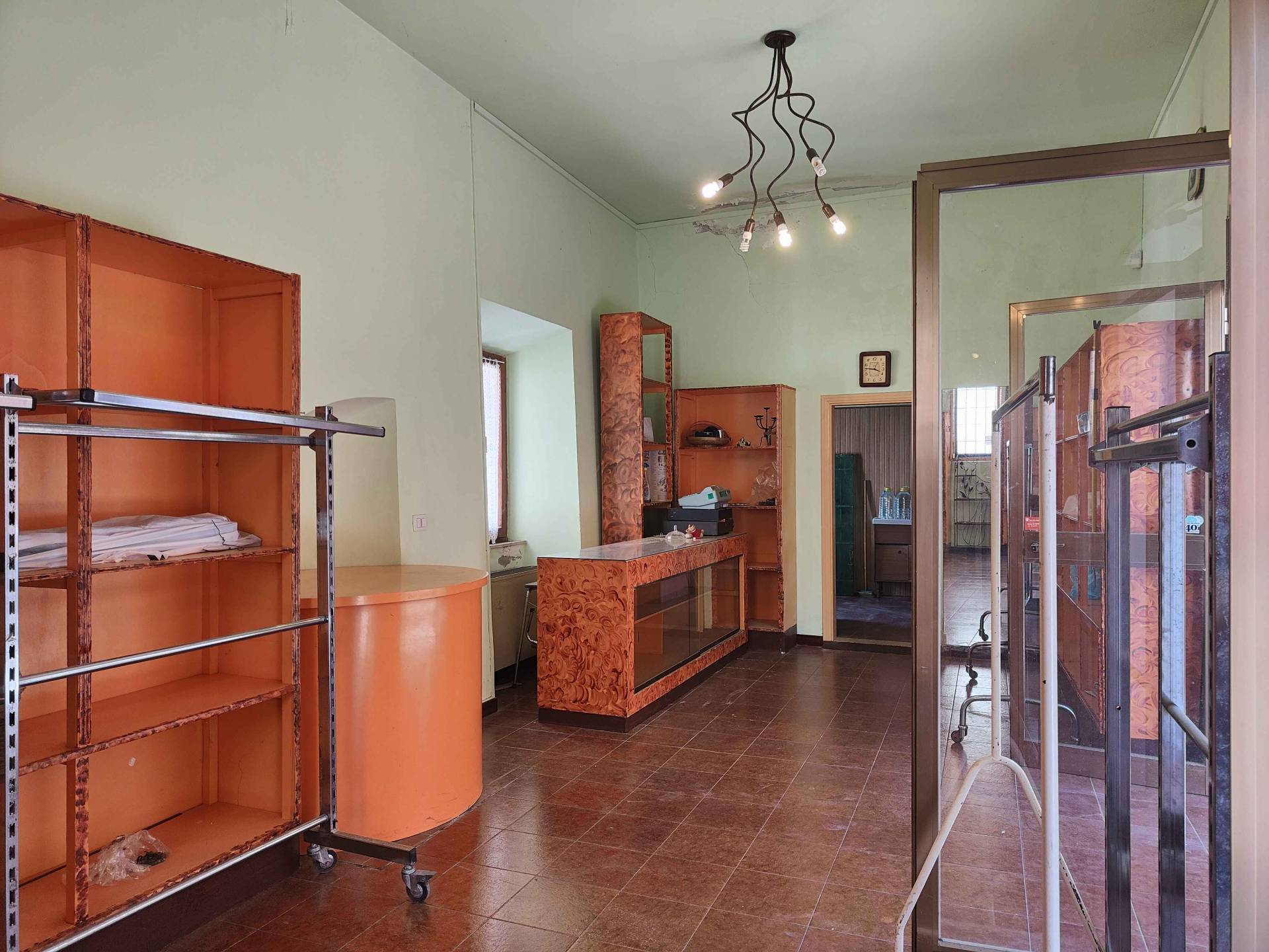 Negozio in vendita a Acquaviva Picena, Centro storico