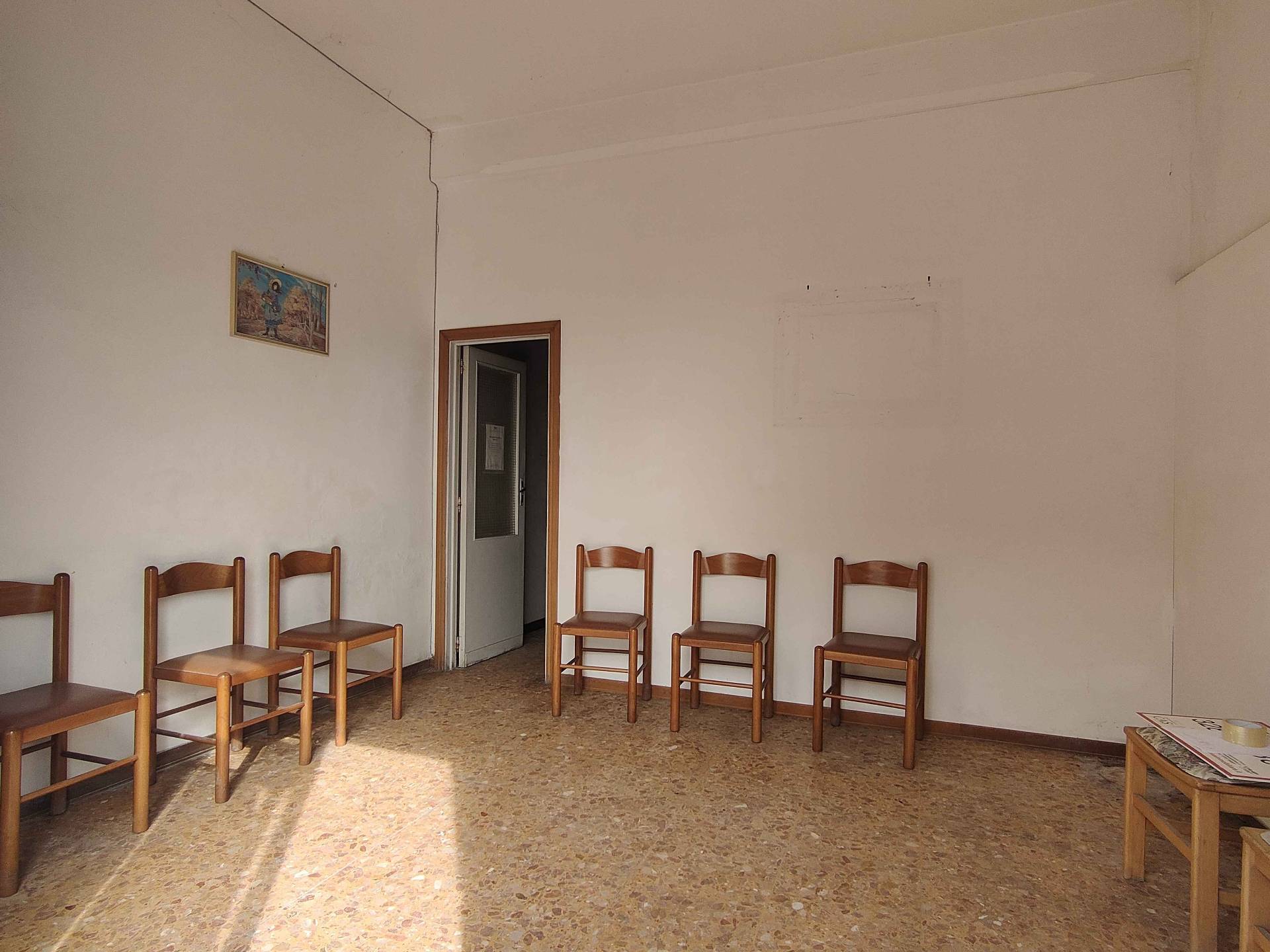 Box o garage in vendita a Acquaviva Picena, Centrale