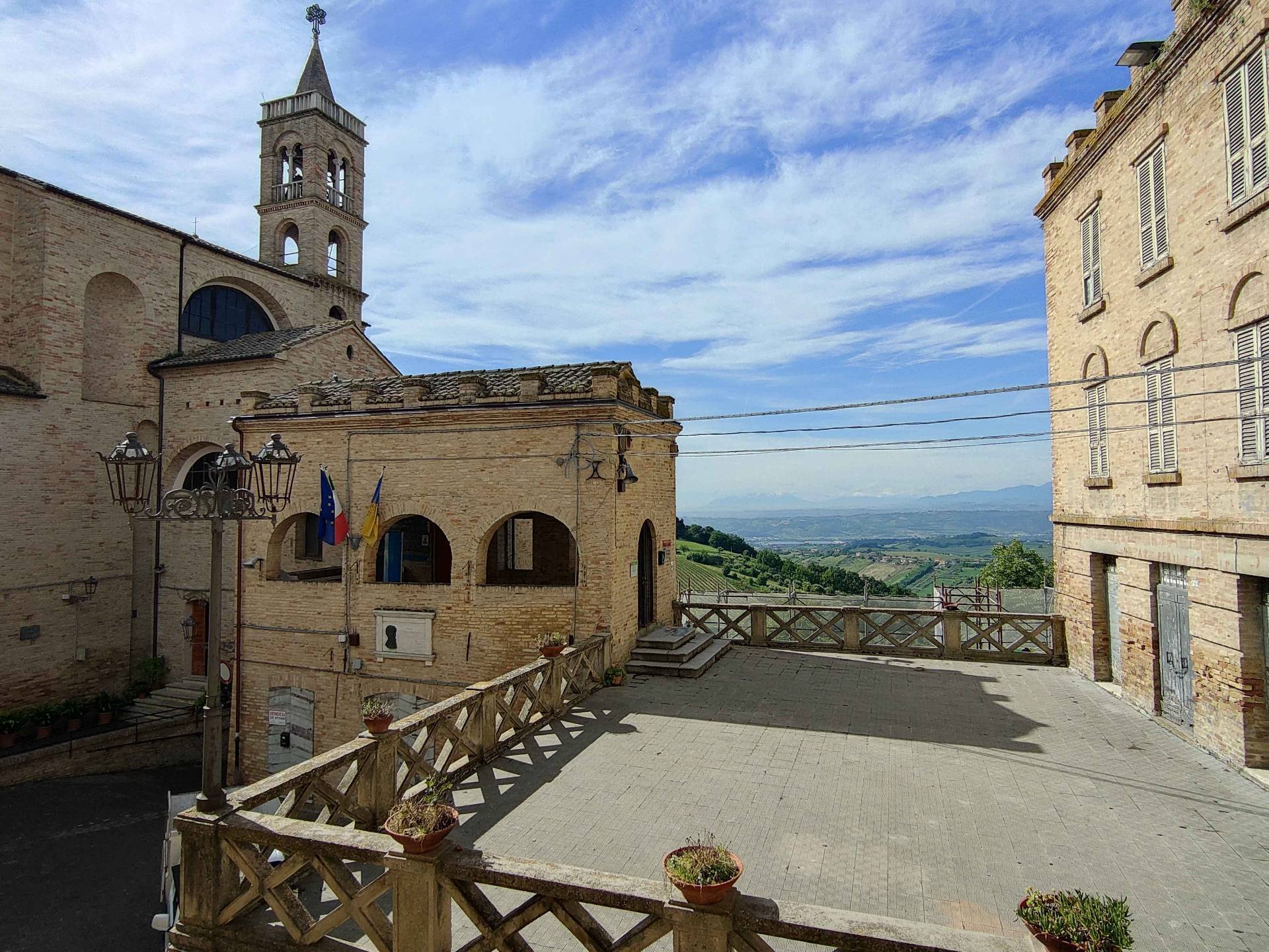 Porzione di Casa in vendita a Acquaviva Picena, Centro storico