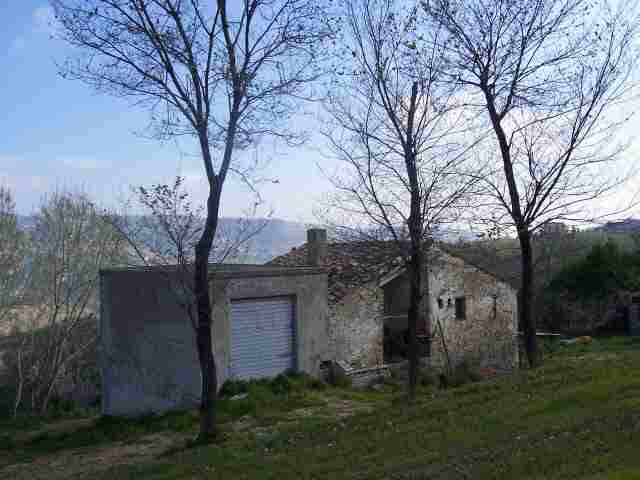 Rustico/Casale in vendita a Acquaviva Picena