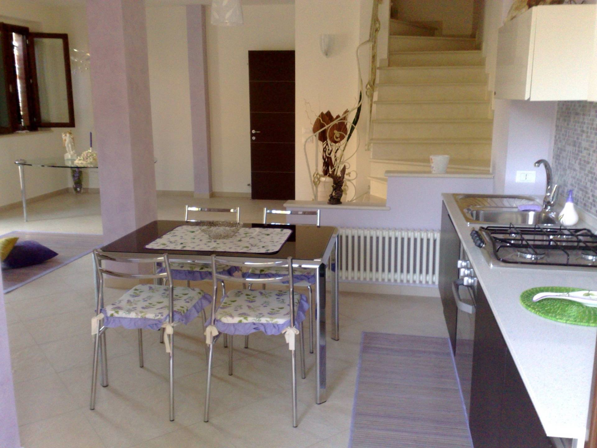 Villetta a schiera in vendita a Acquaviva Picena, Centrale