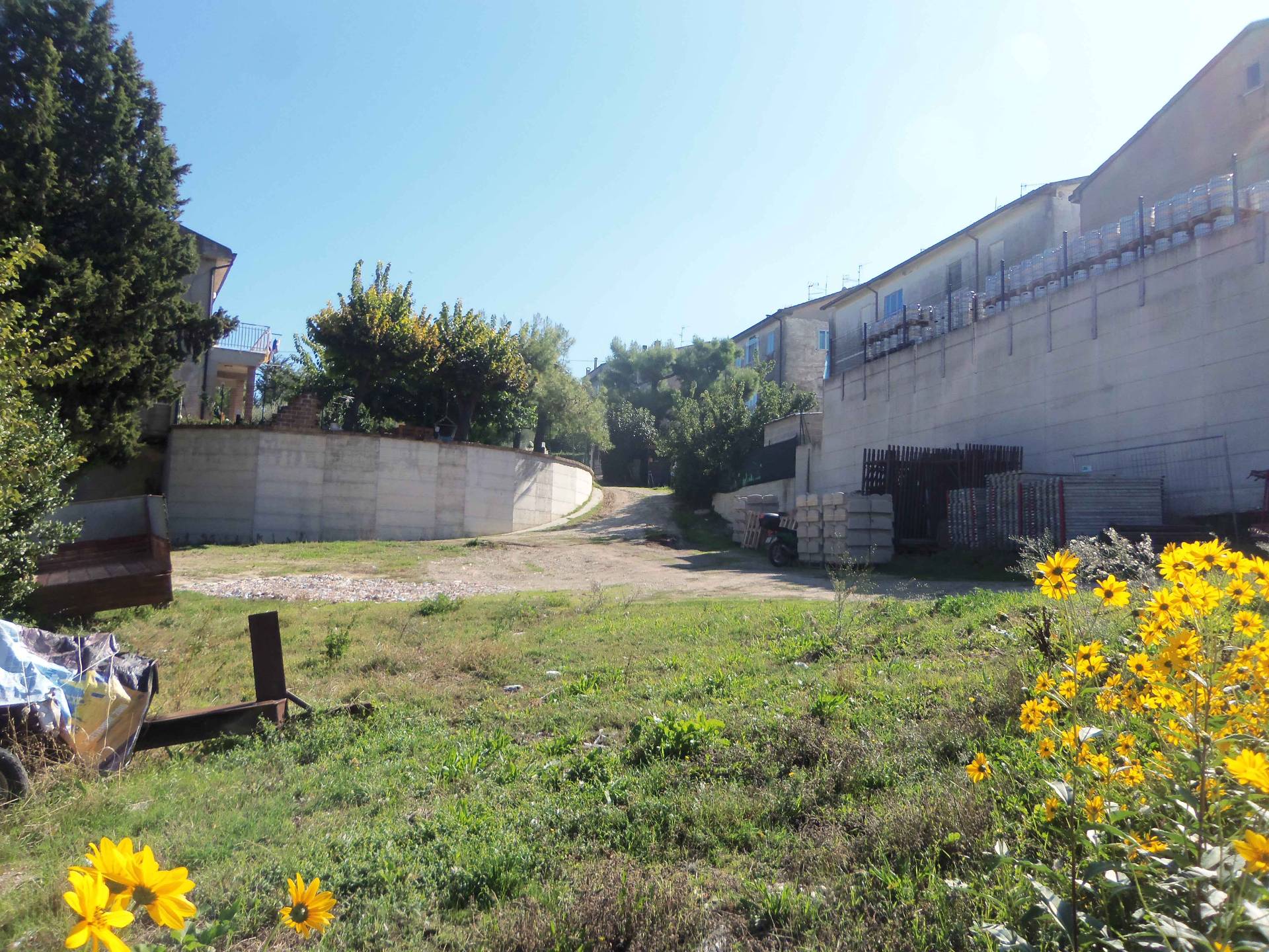 Terreno edificabile in vendita a Acquaviva Picena, Centrale