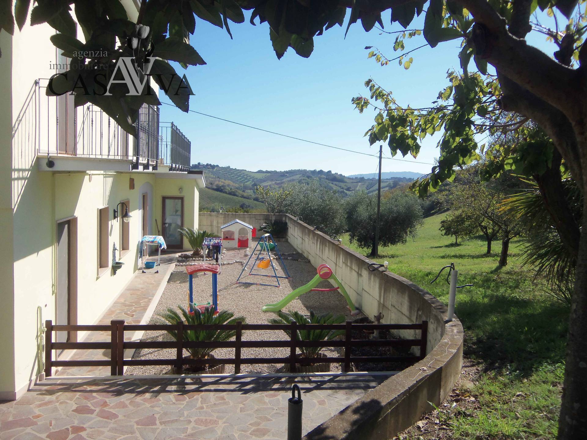 Rustico/Casale in vendita a Monsampolo del Tronto, Monsampolo