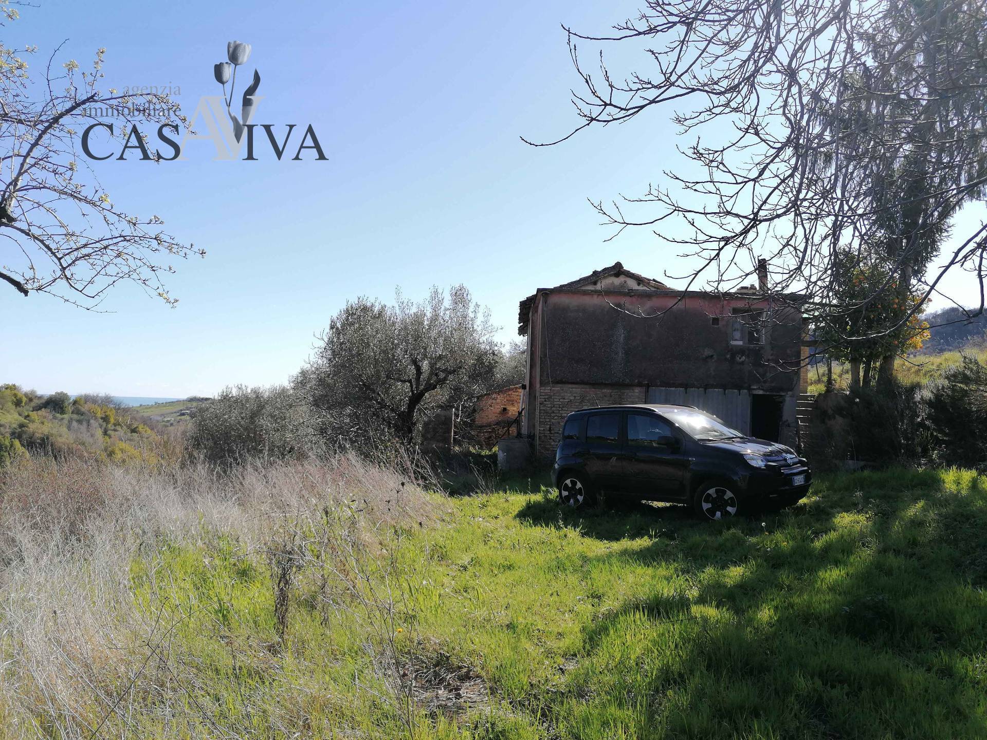 Rustico/Casale in vendita a Acquaviva Picena