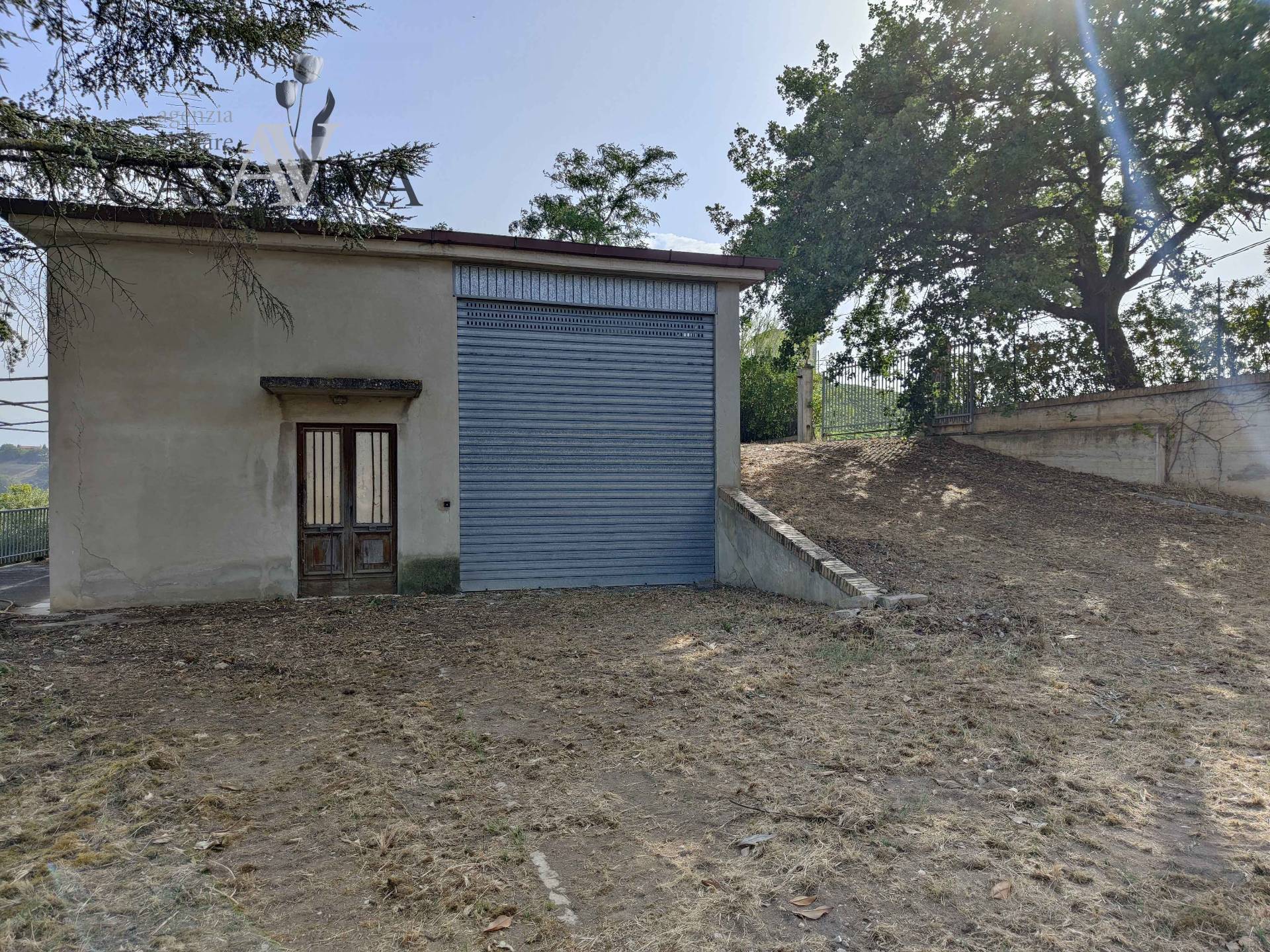 Rustico/Casale in vendita a Acquaviva Picena, Forola