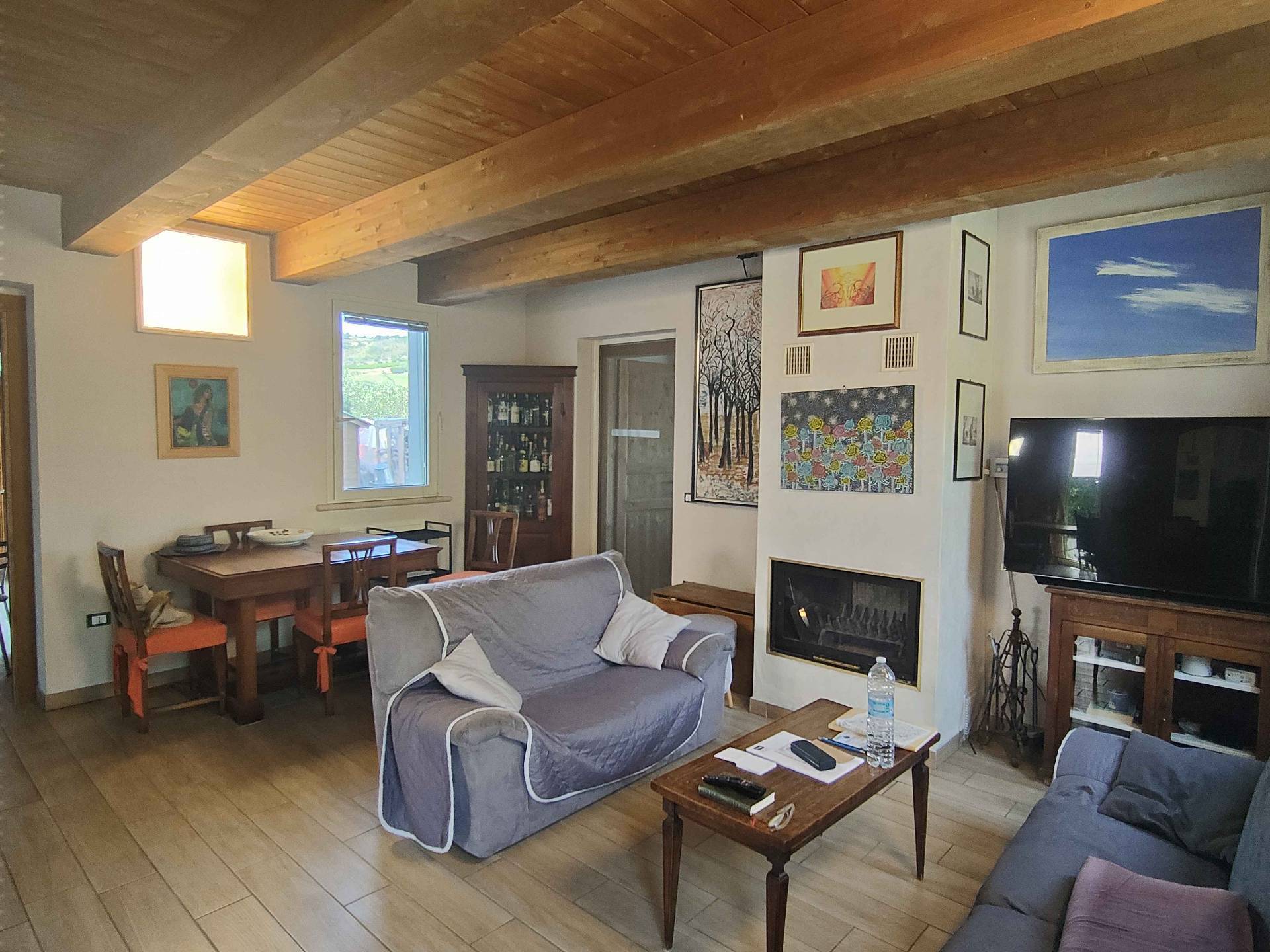 Rustico/Casale in vendita a Acquaviva Picena