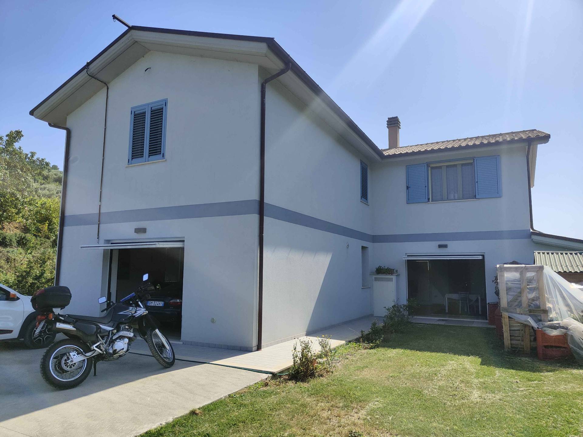 Rustico/Casale in vendita a Acquaviva Picena