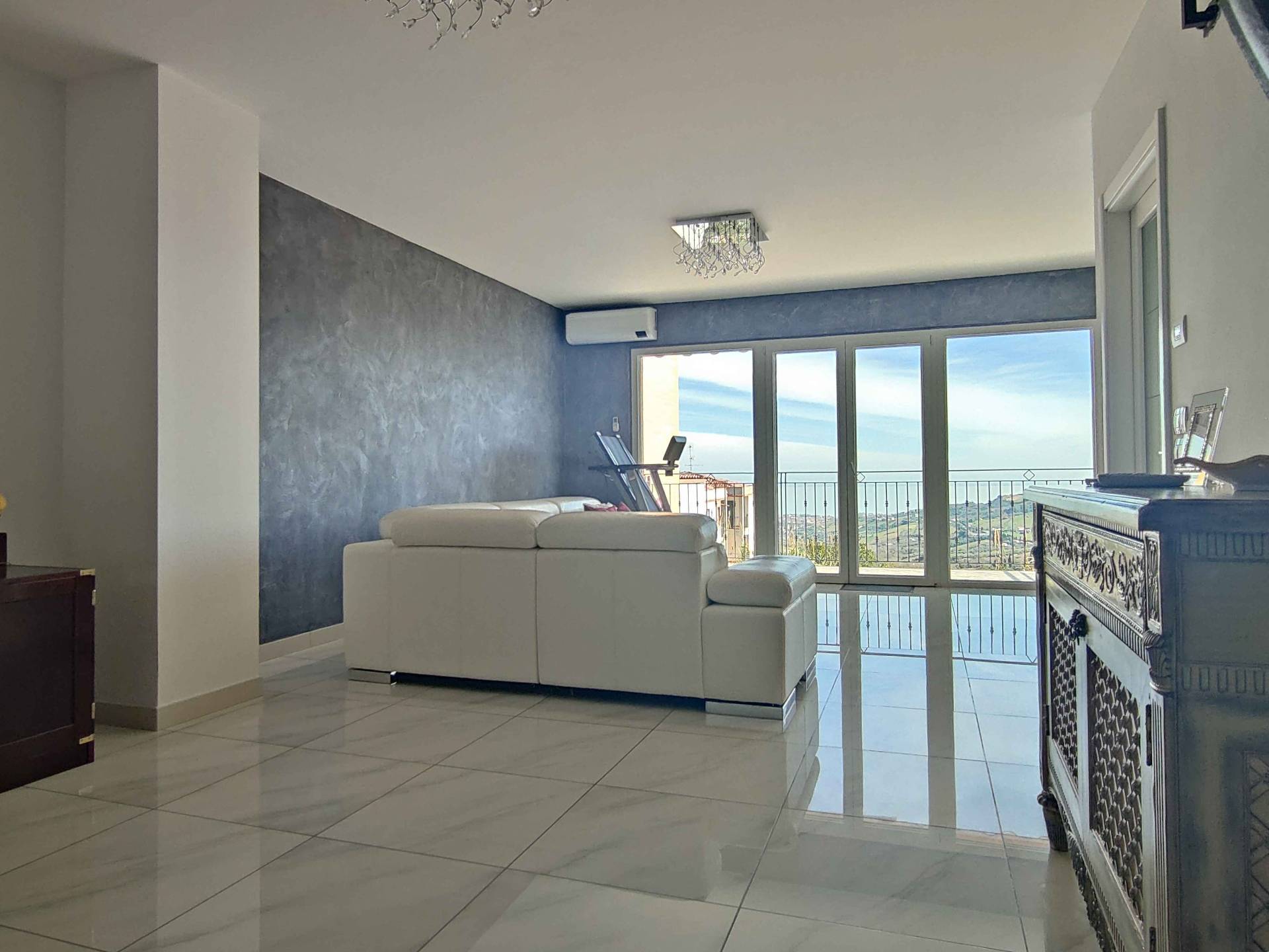 Villetta a schiera in vendita a Acquaviva Picena, Panoramica