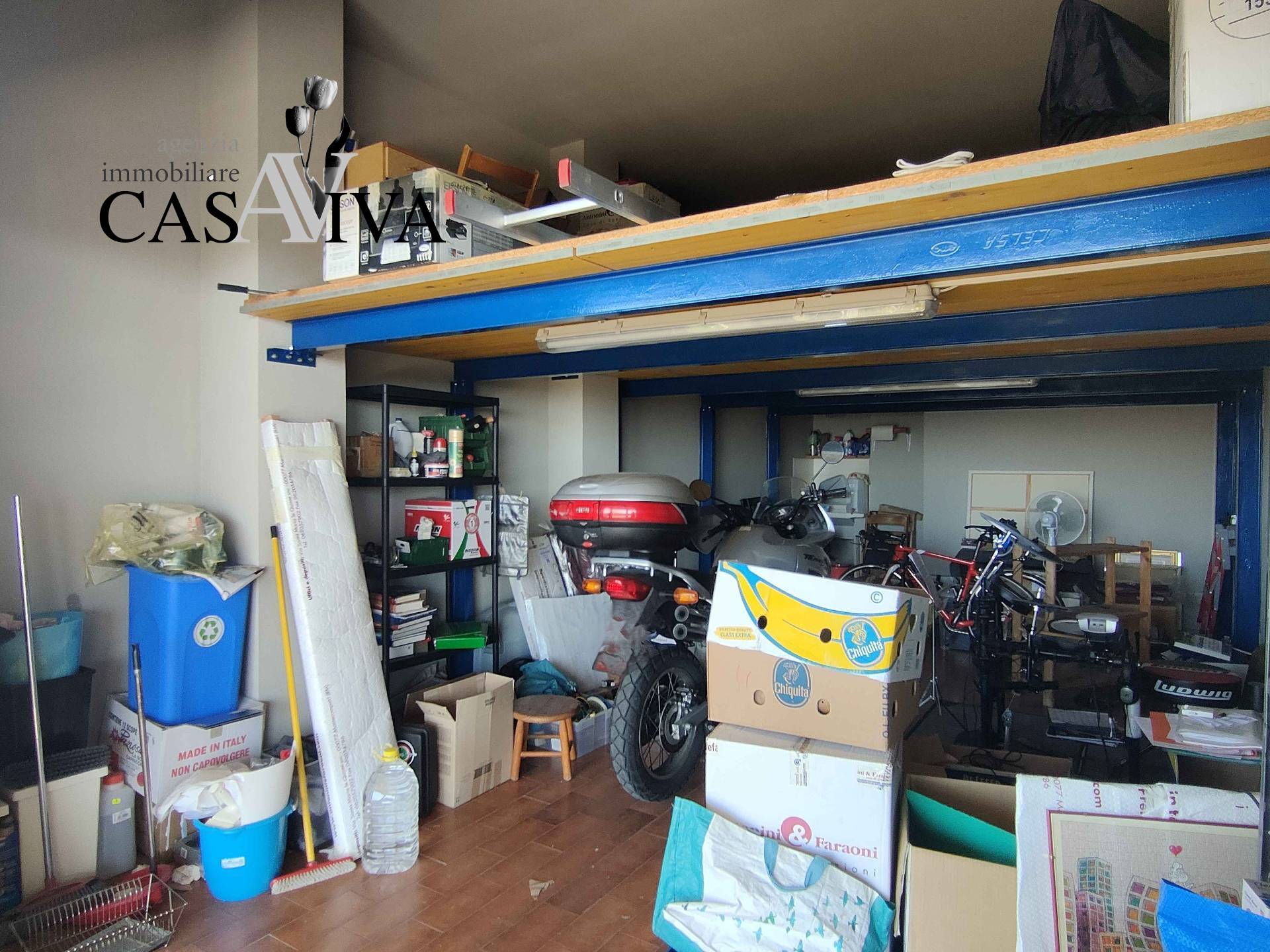 Garage in vendita a Acquaviva Picena, Centrale