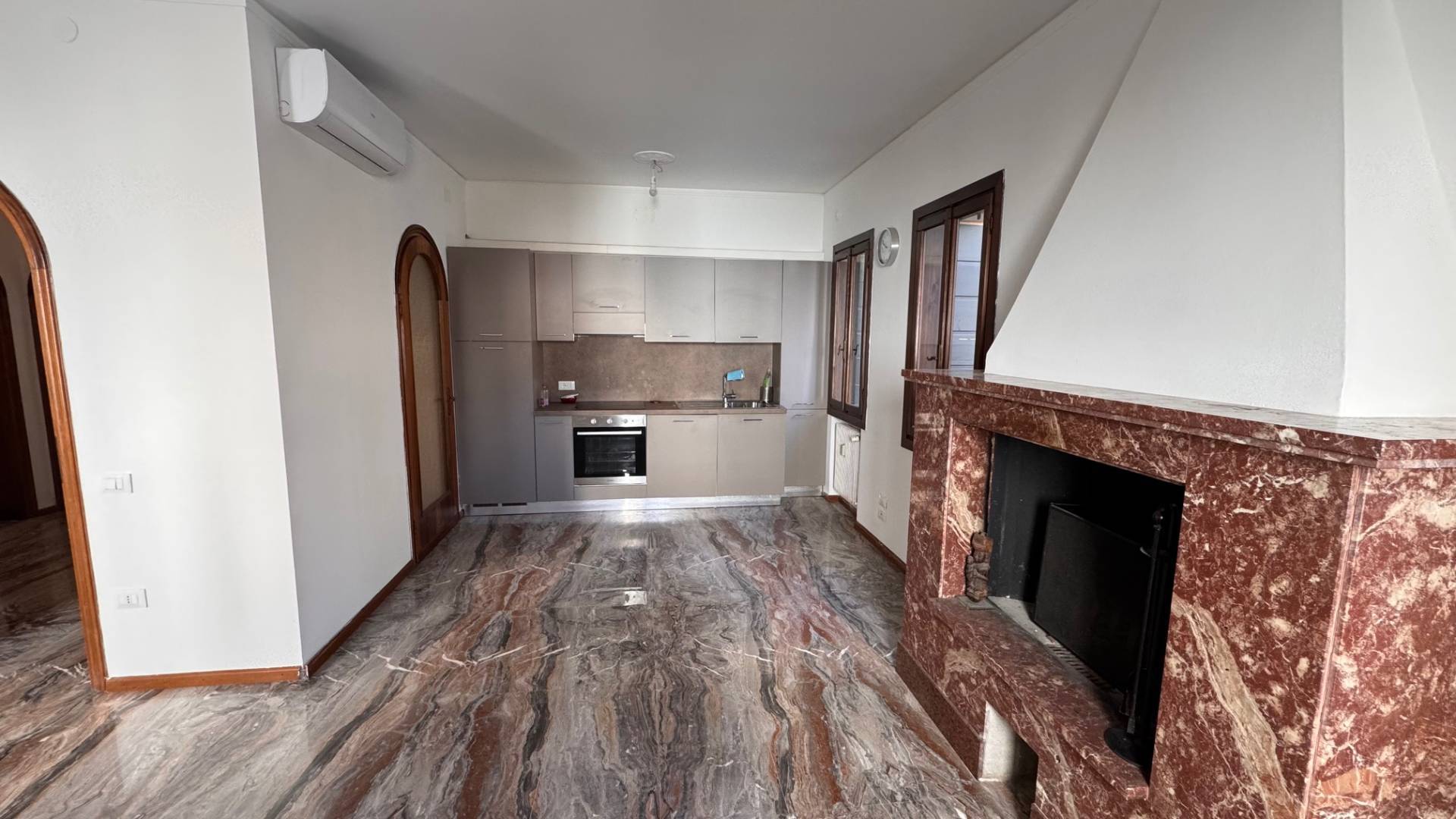 2 Camere in vendita a Treviso, Centro storico