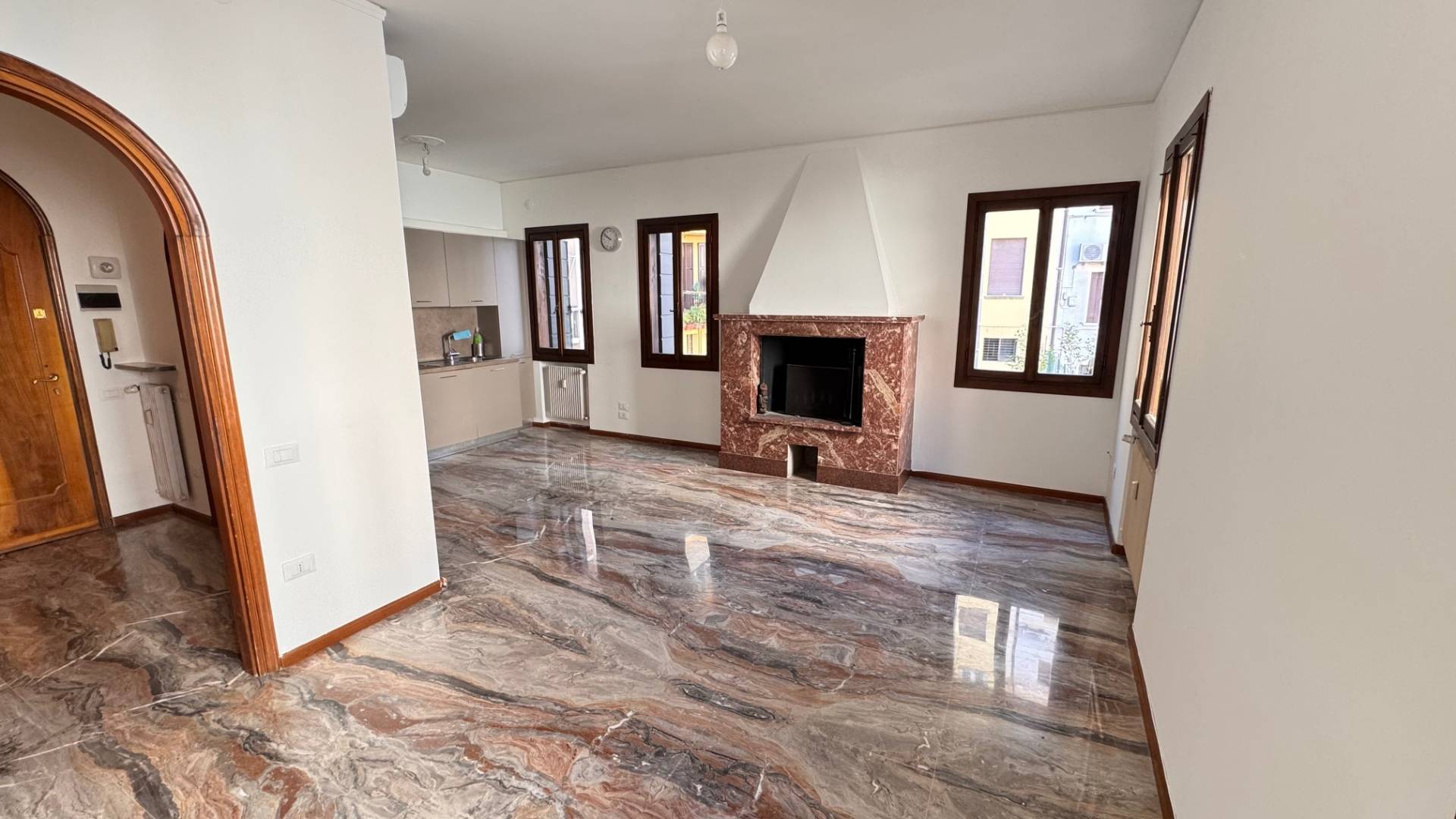 2 Camere in vendita a Treviso, Centro storico