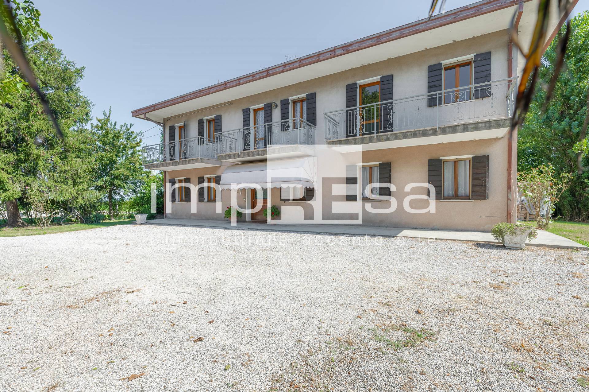 Casa indipendente con terrazzo, Eraclea torre di fine