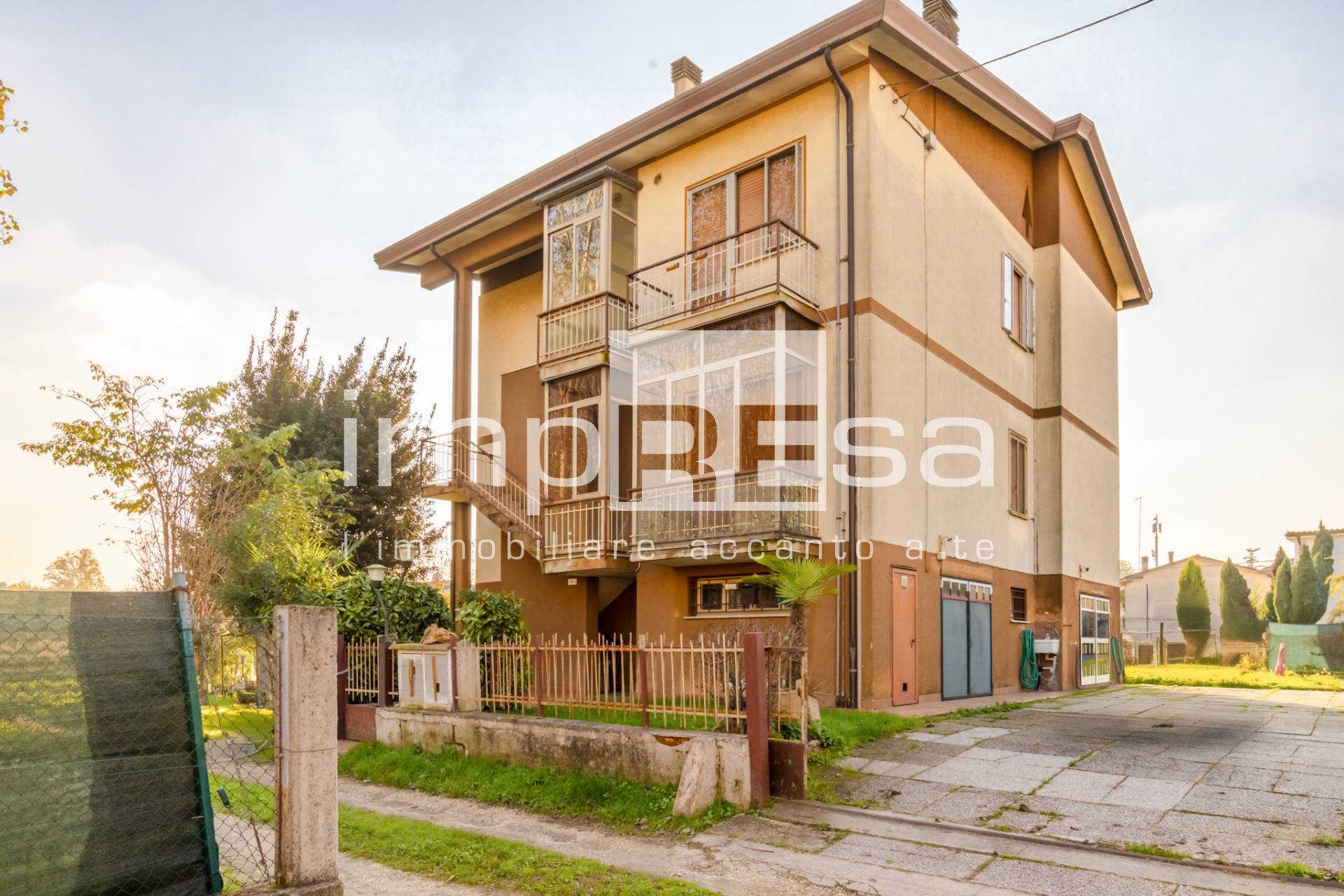 Stabile/Palazzo con terrazzo, Treviso canizzano