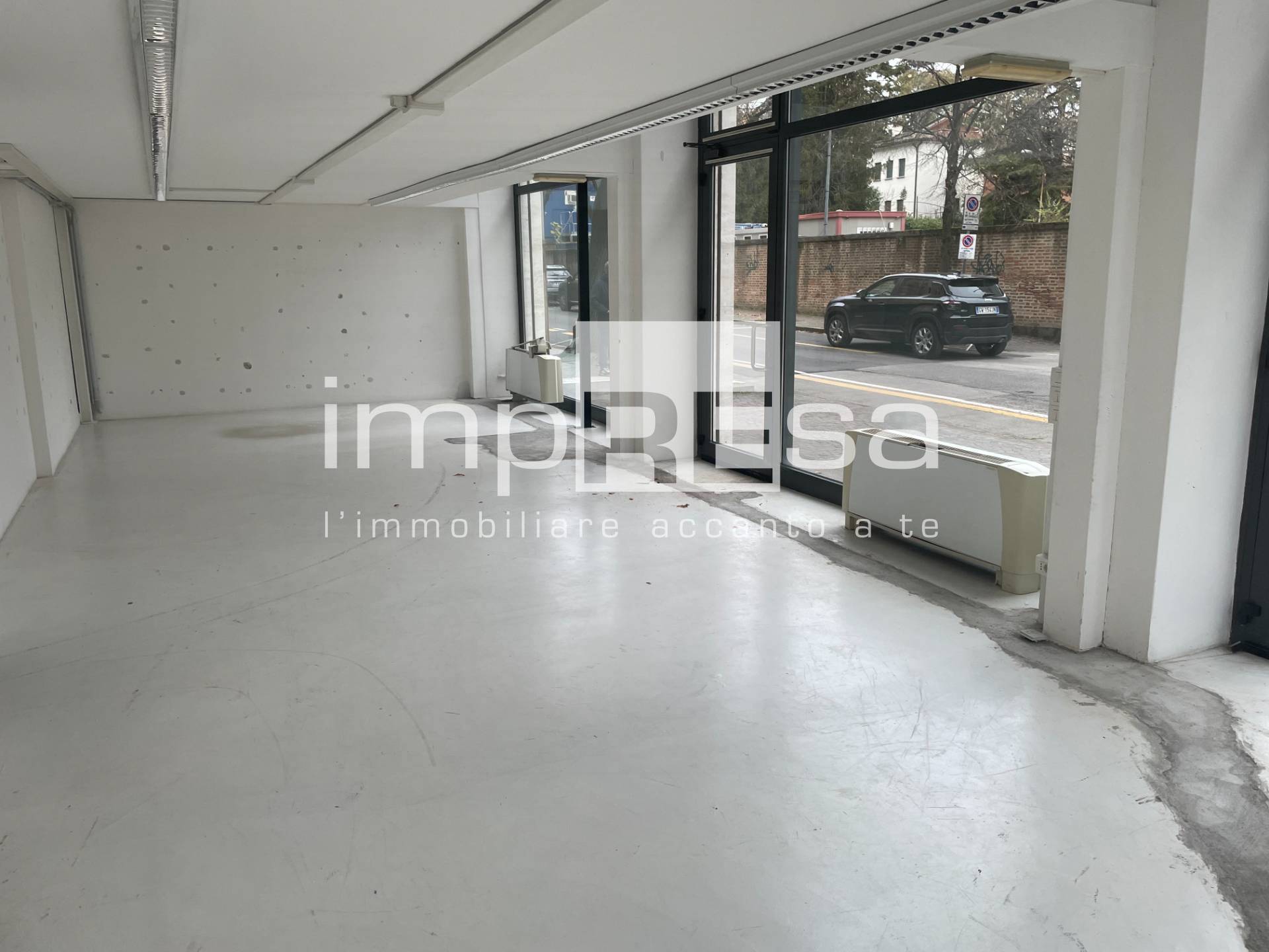 Negozio in affitto a Treviso