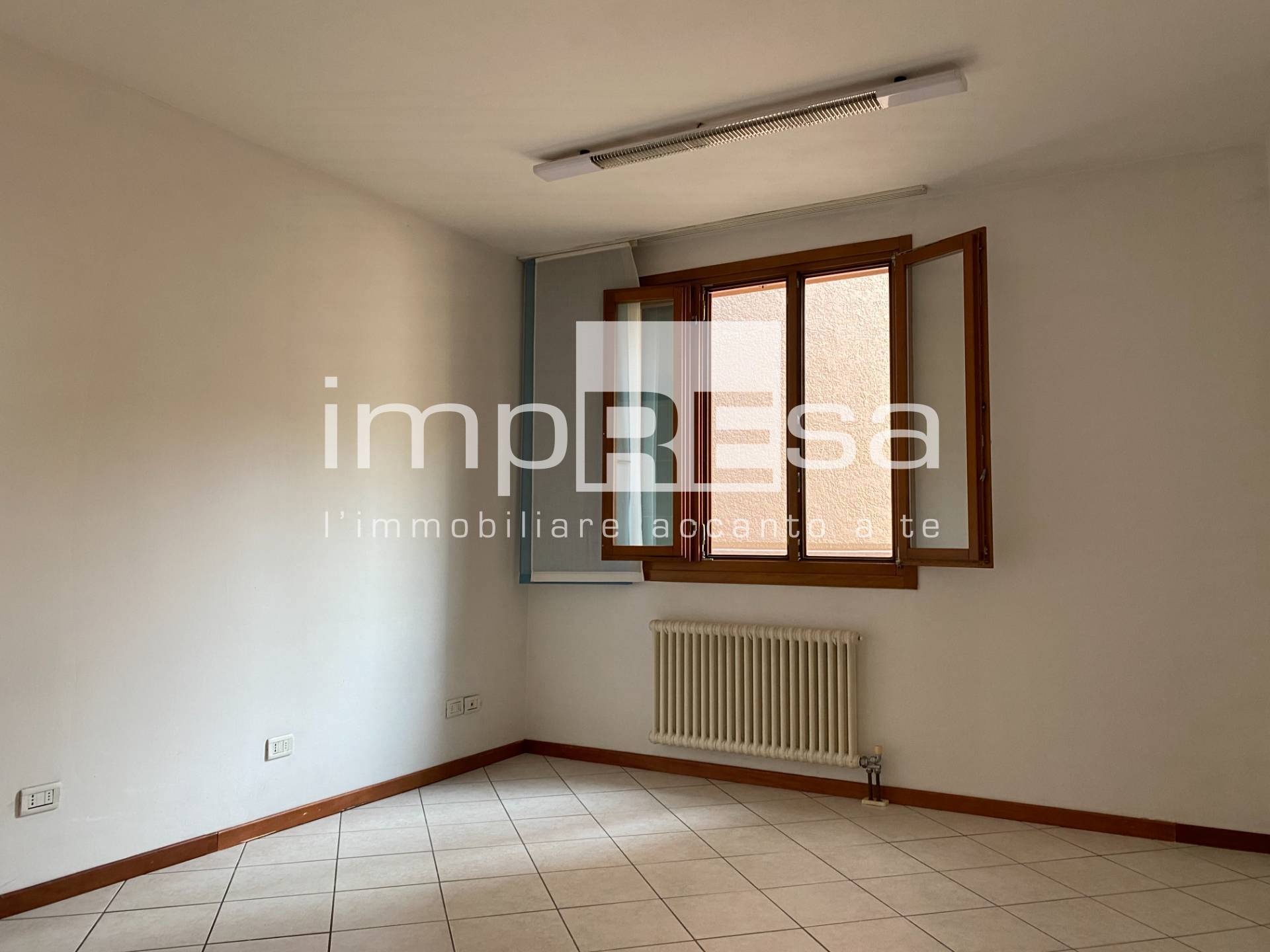 Studio/Ufficio in affitto a Treviso, Stadio