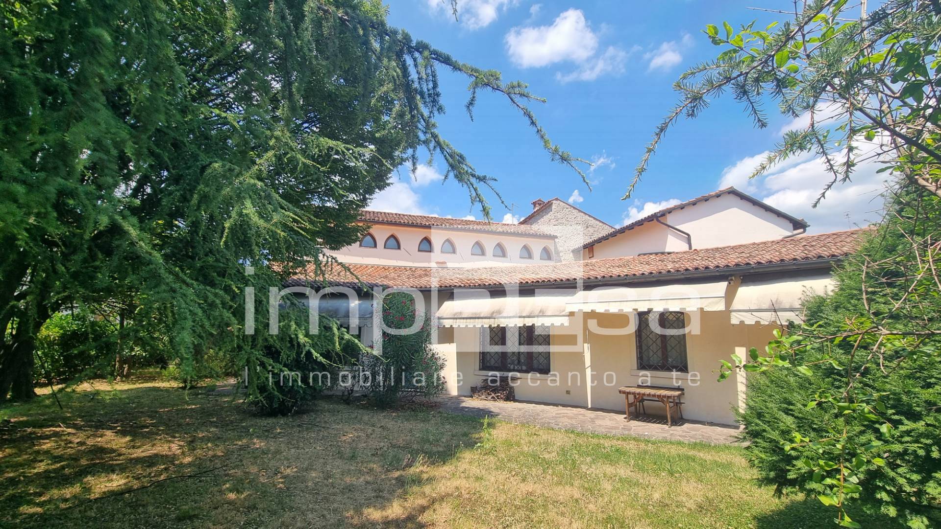 Palazzo in vendita a Vittorio Veneto