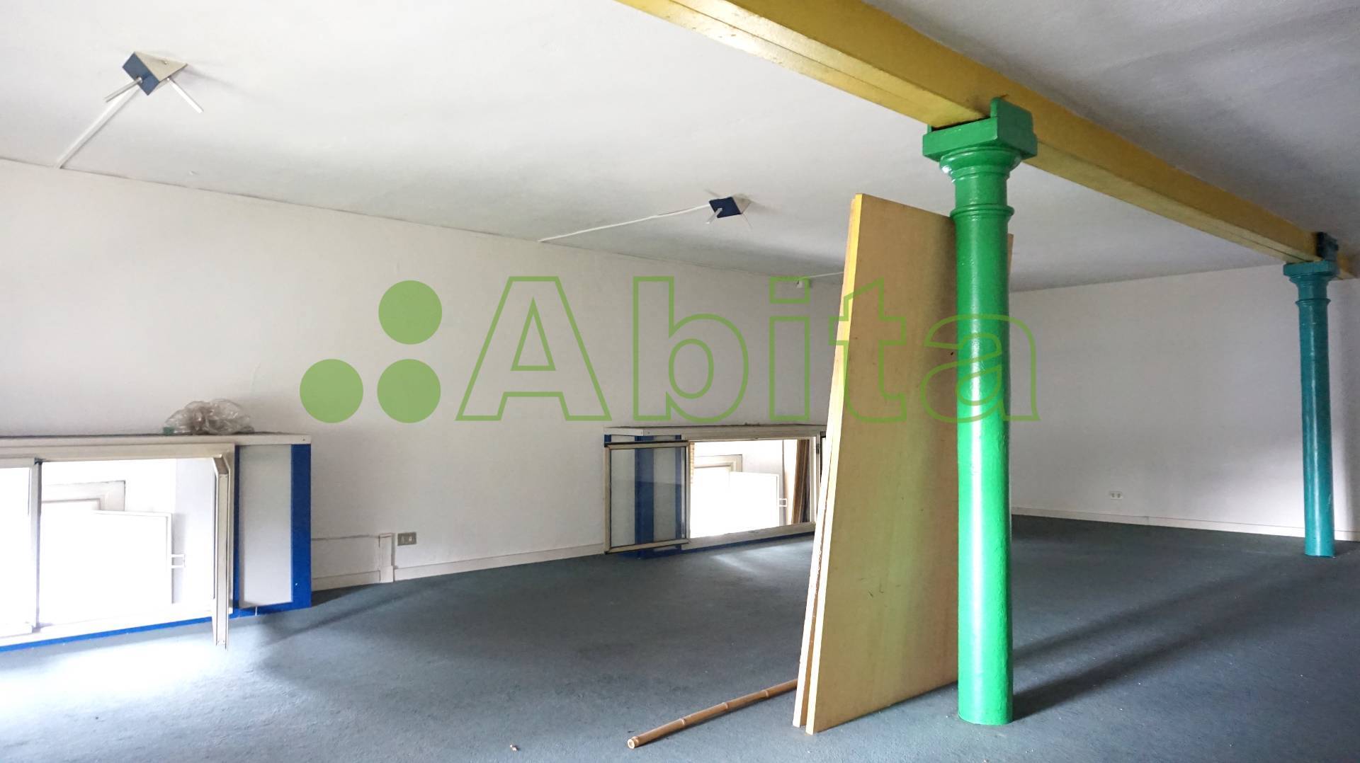 Studio/Ufficio in vendita a Lucca, San Concordio Contrada