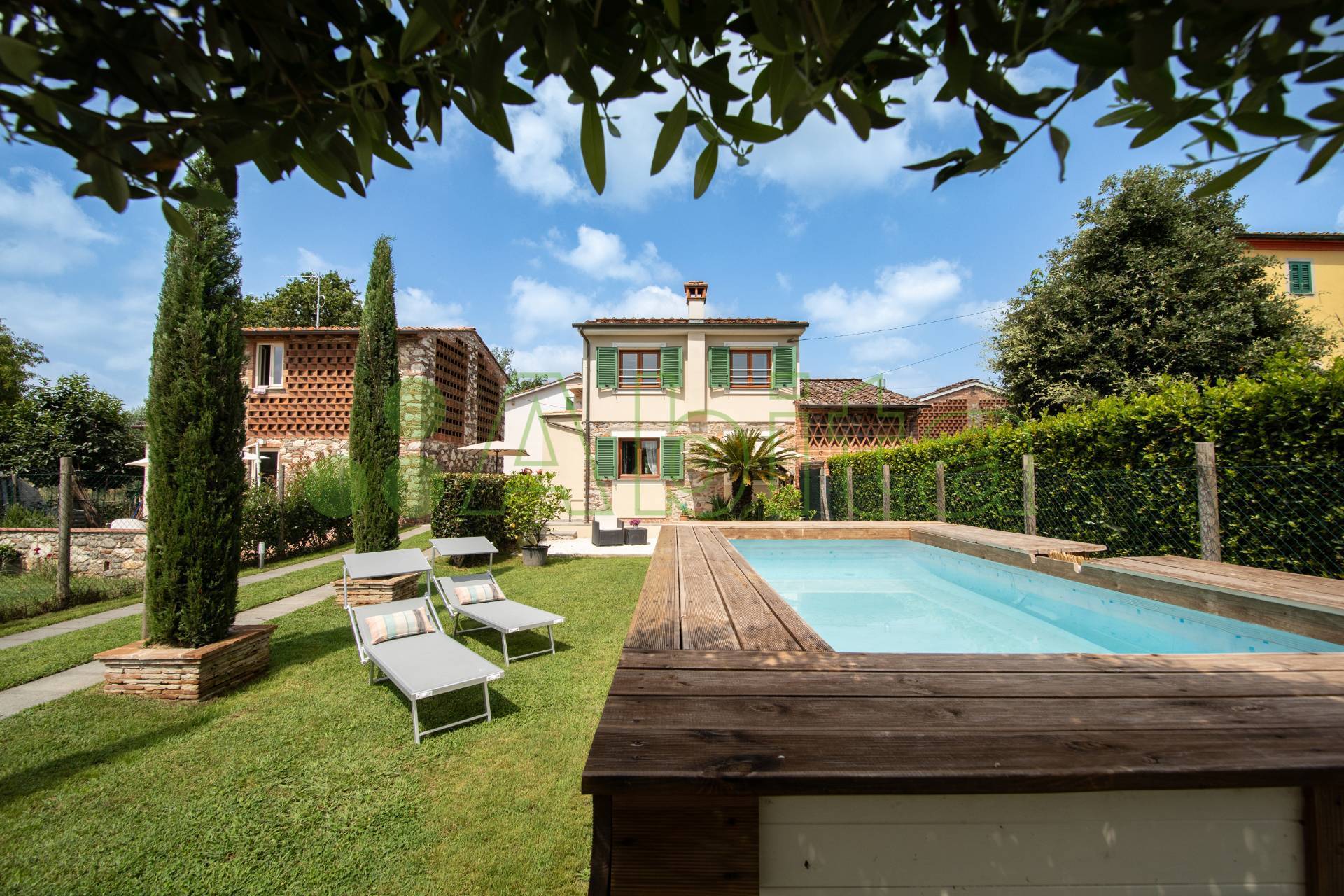 Villa in affitto a Capannori, Lammari