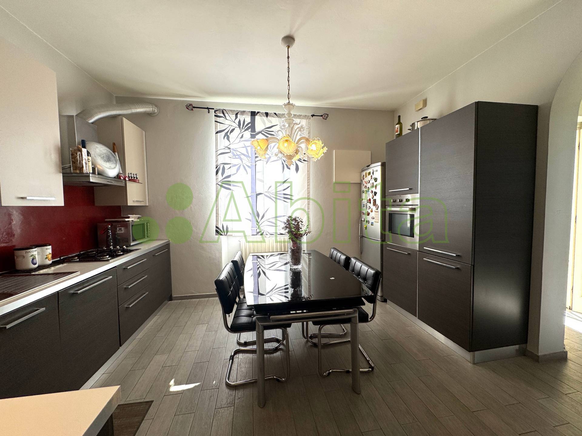 Appartamento in vendita a Lucca, Meati