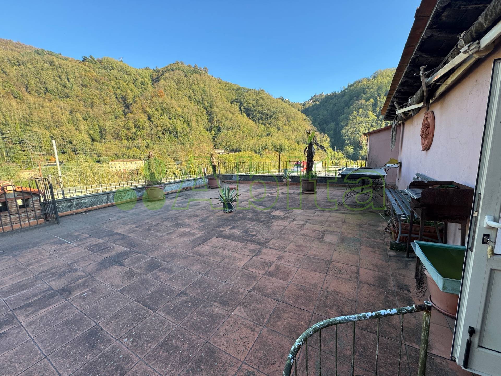 Appartamento in vendita a Borgo a Mozzano, centro storico