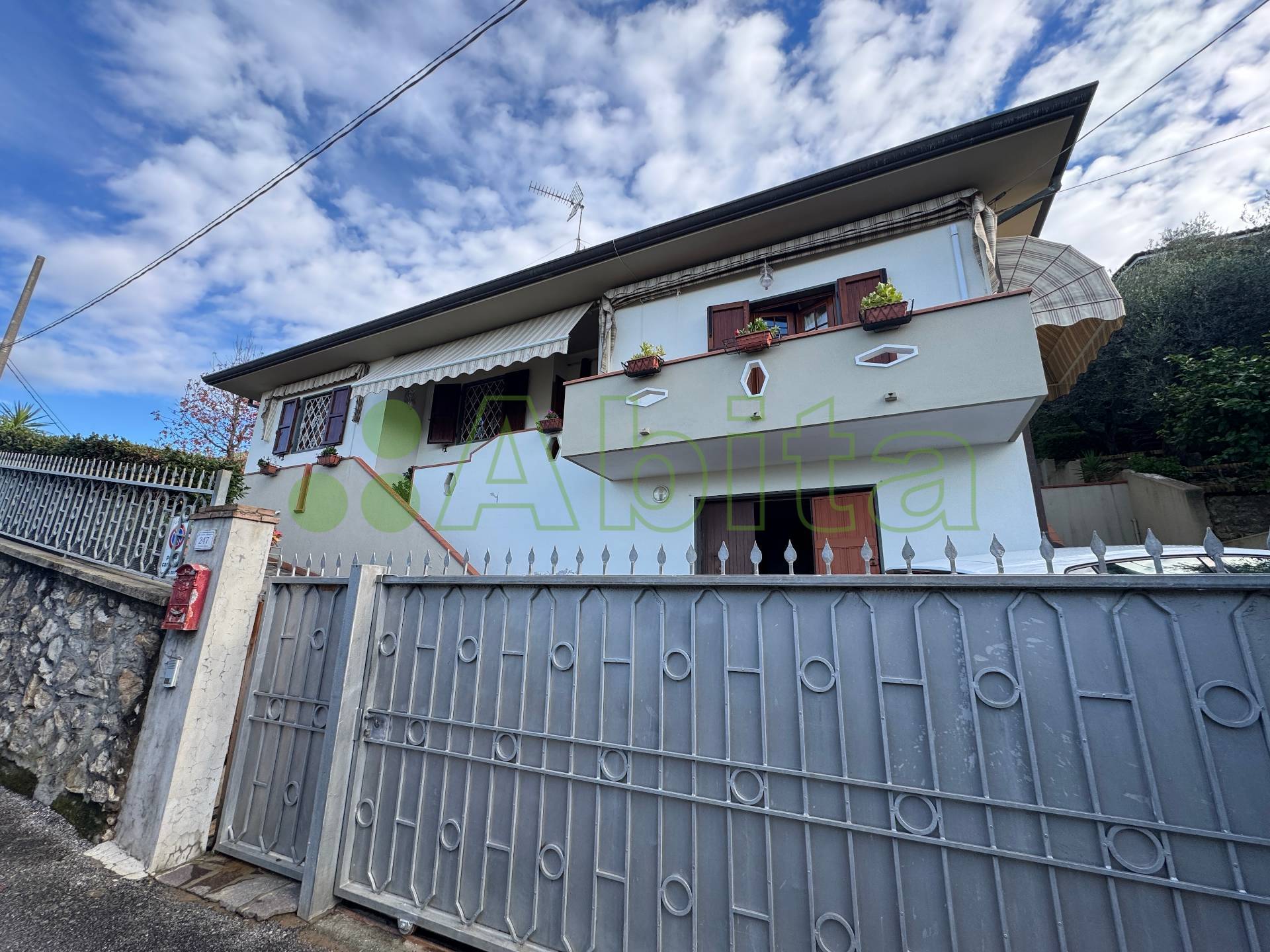 Villa in vendita a Massarosa, Quiesa